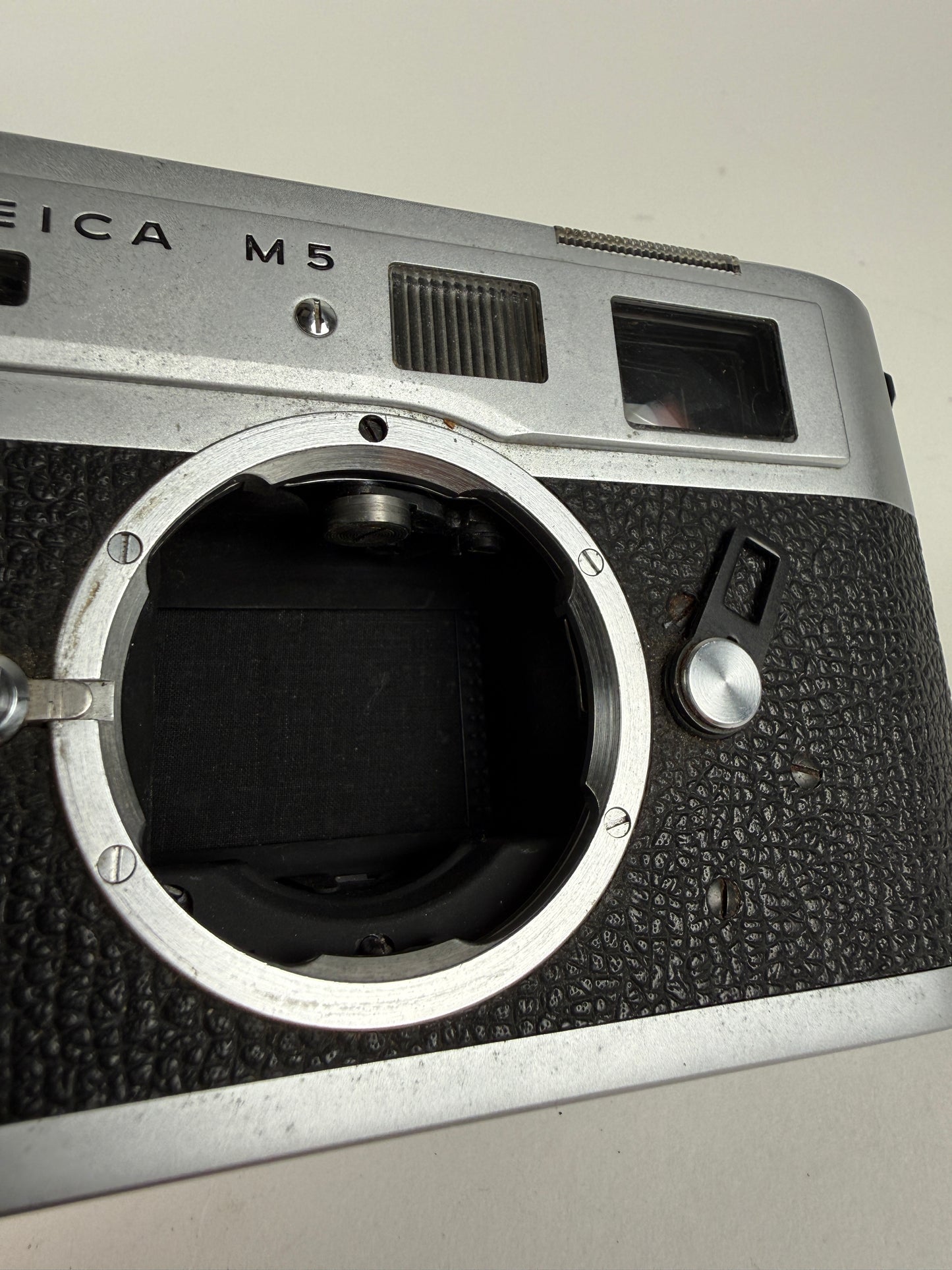 Leica M5 Chrome Rangefinder 35mm Film Camera 3 lug