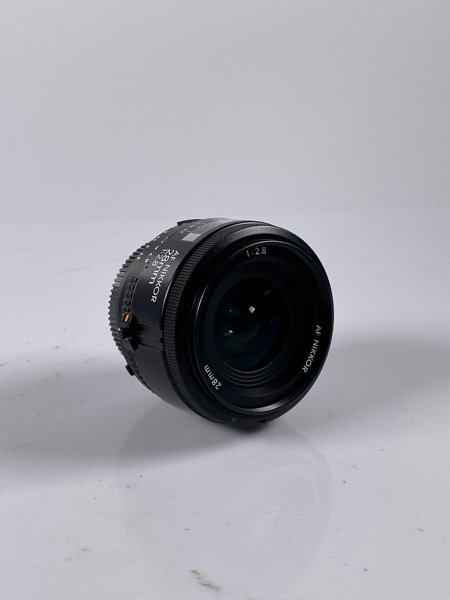 Nikon AF Nikkor 28mm f2.8 Wide Angle Prime Lens