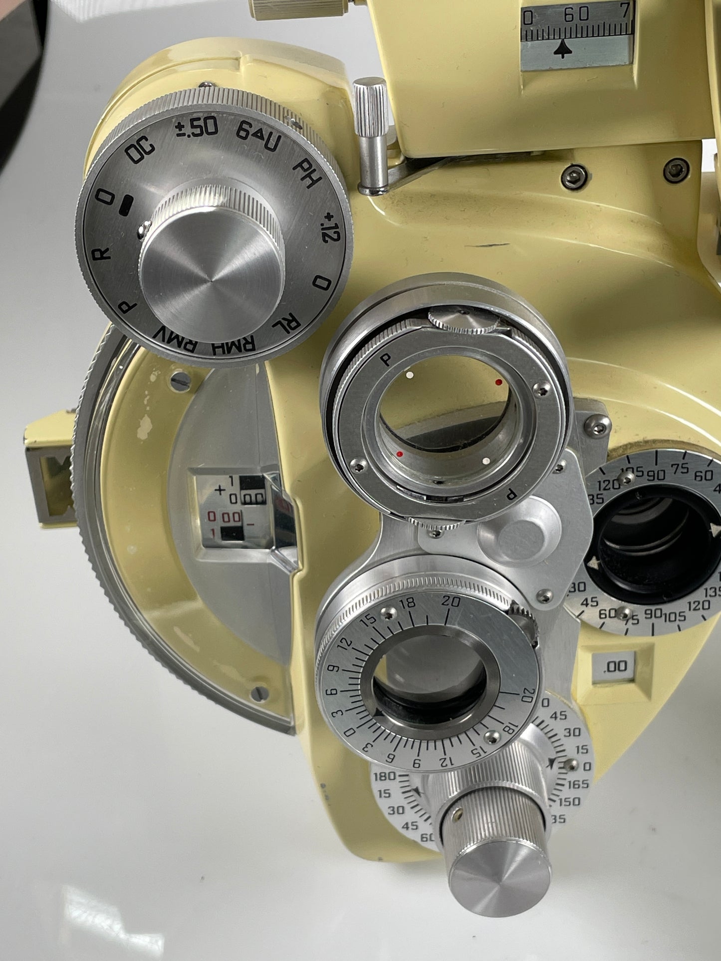 American Optical Phoropter Minus-Cylinder Manual Refractor Head 11635 Yellow