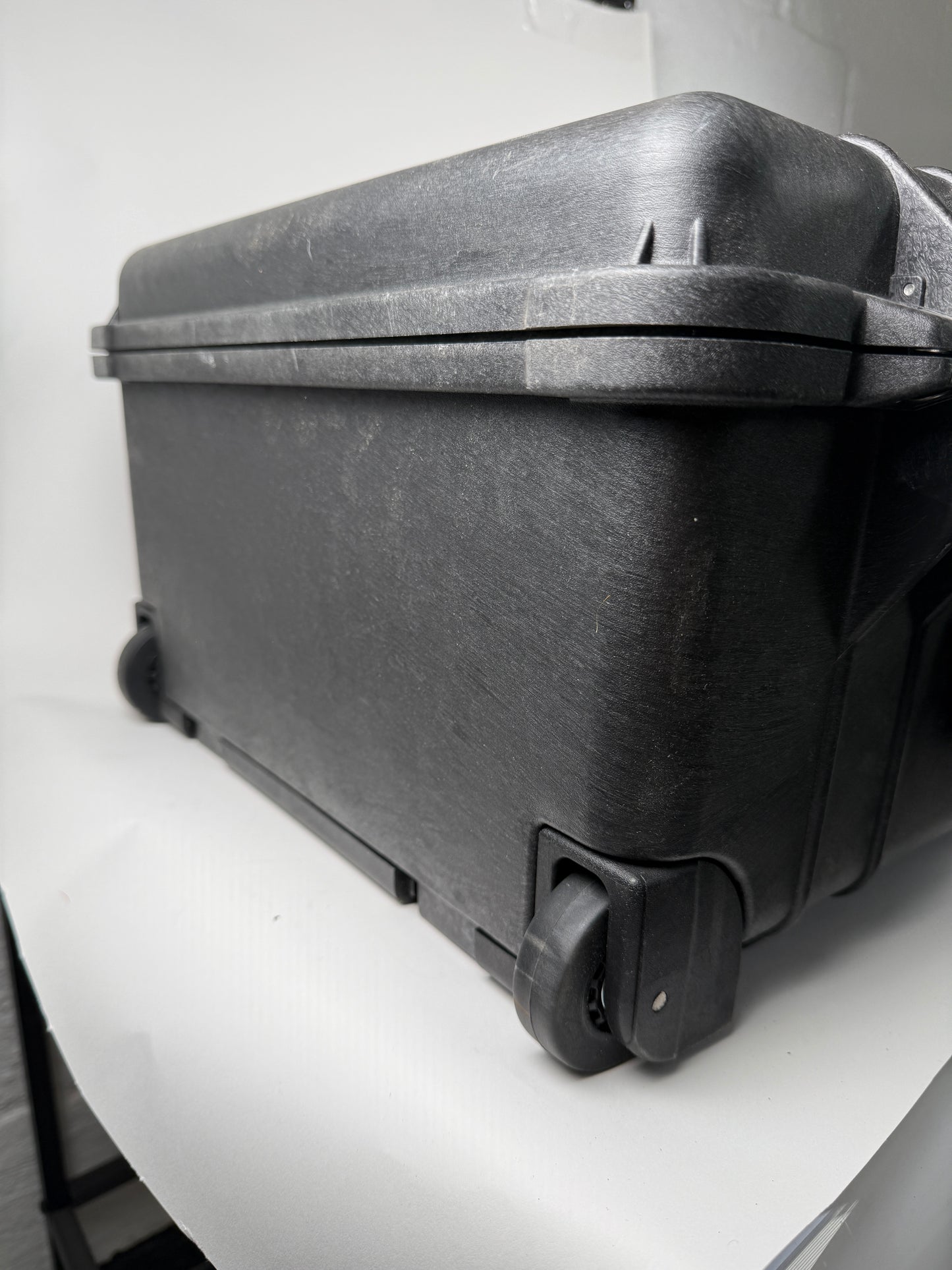 NEW Pelican 1650 | Free Shipping| 31.59 x 20.47 x 12.45 in | iM2950 Equiv