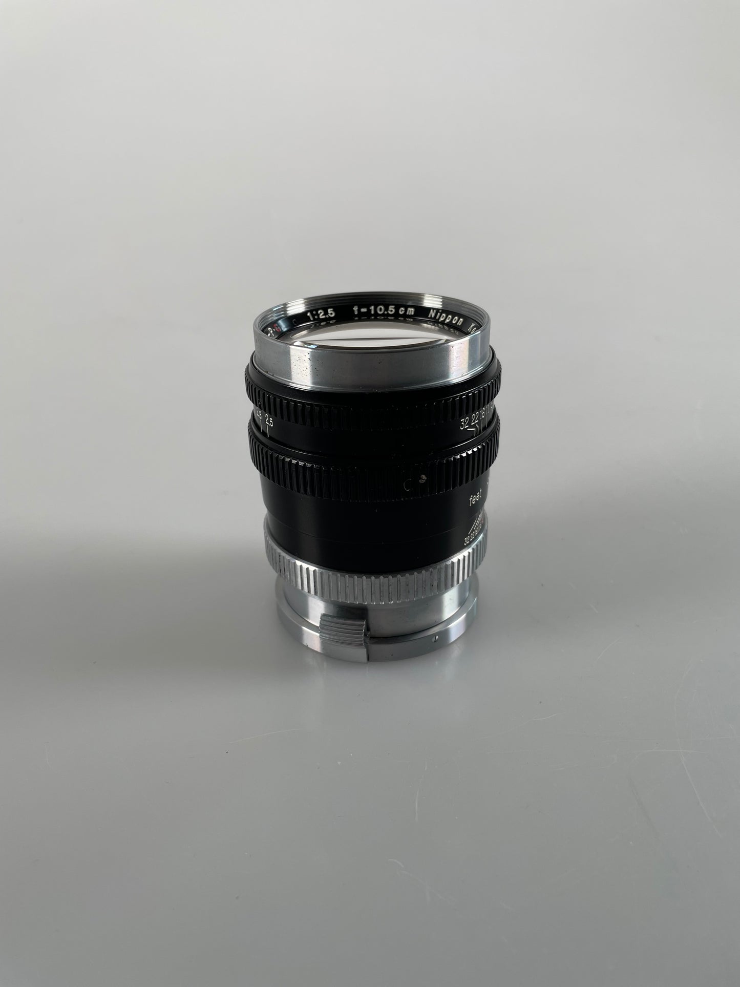 Nikkor P 10.5cm 105mm f2.5 Nippon Kogaku Japan Black Rangefinder S mount Lens