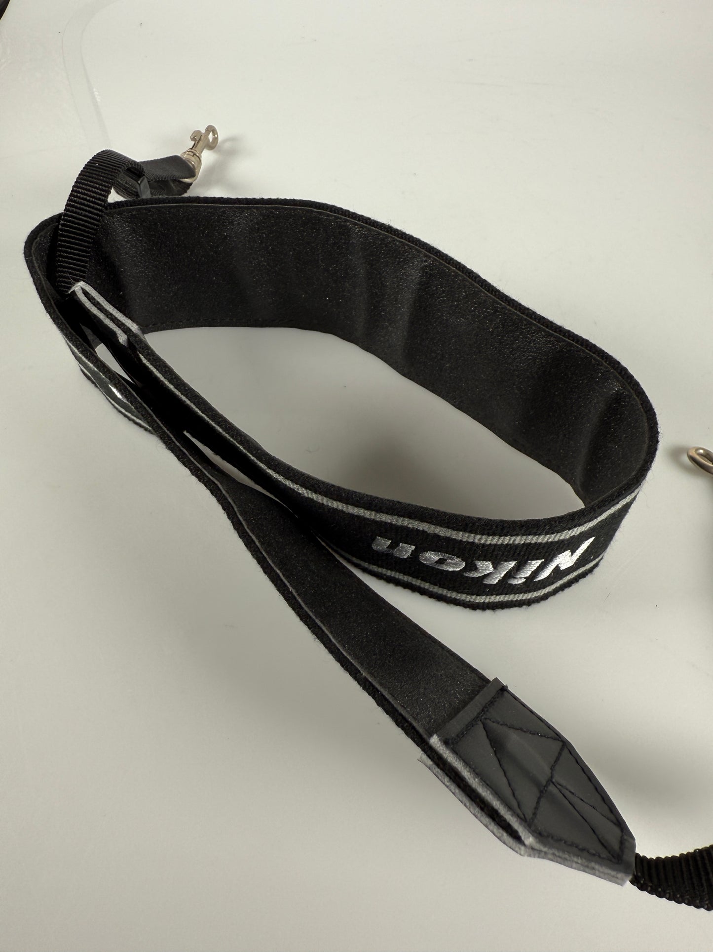 Genuine Nikon Wide 60 black Neck/Shoulder Professional Camera Strap
