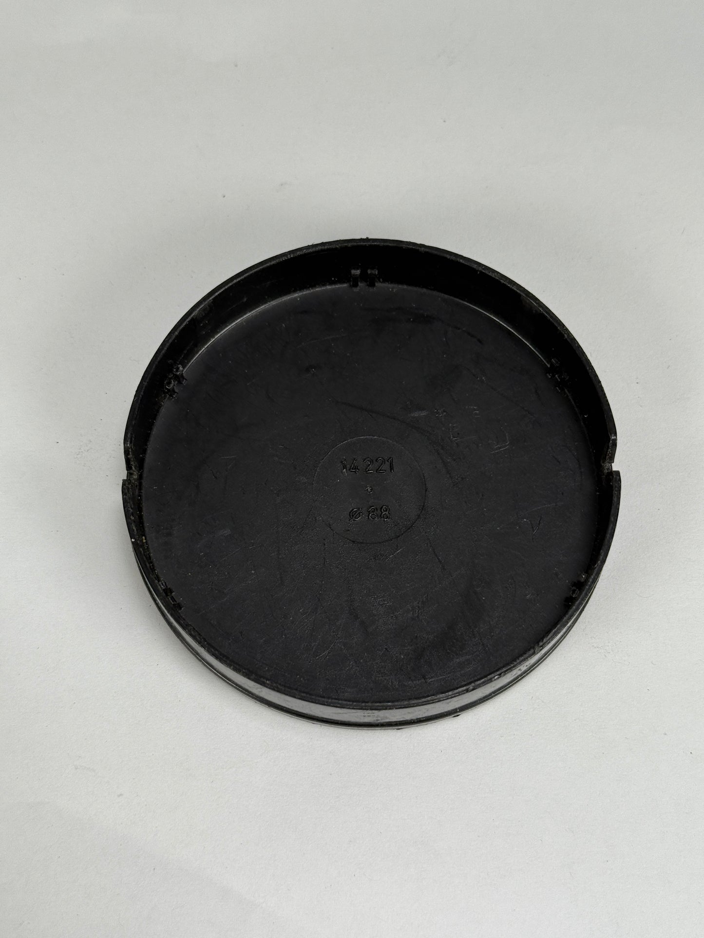 LEICA Leitz 14221 Front Lens Cap 88mm for Elmarit-R 19mm f2.8 wide Lens