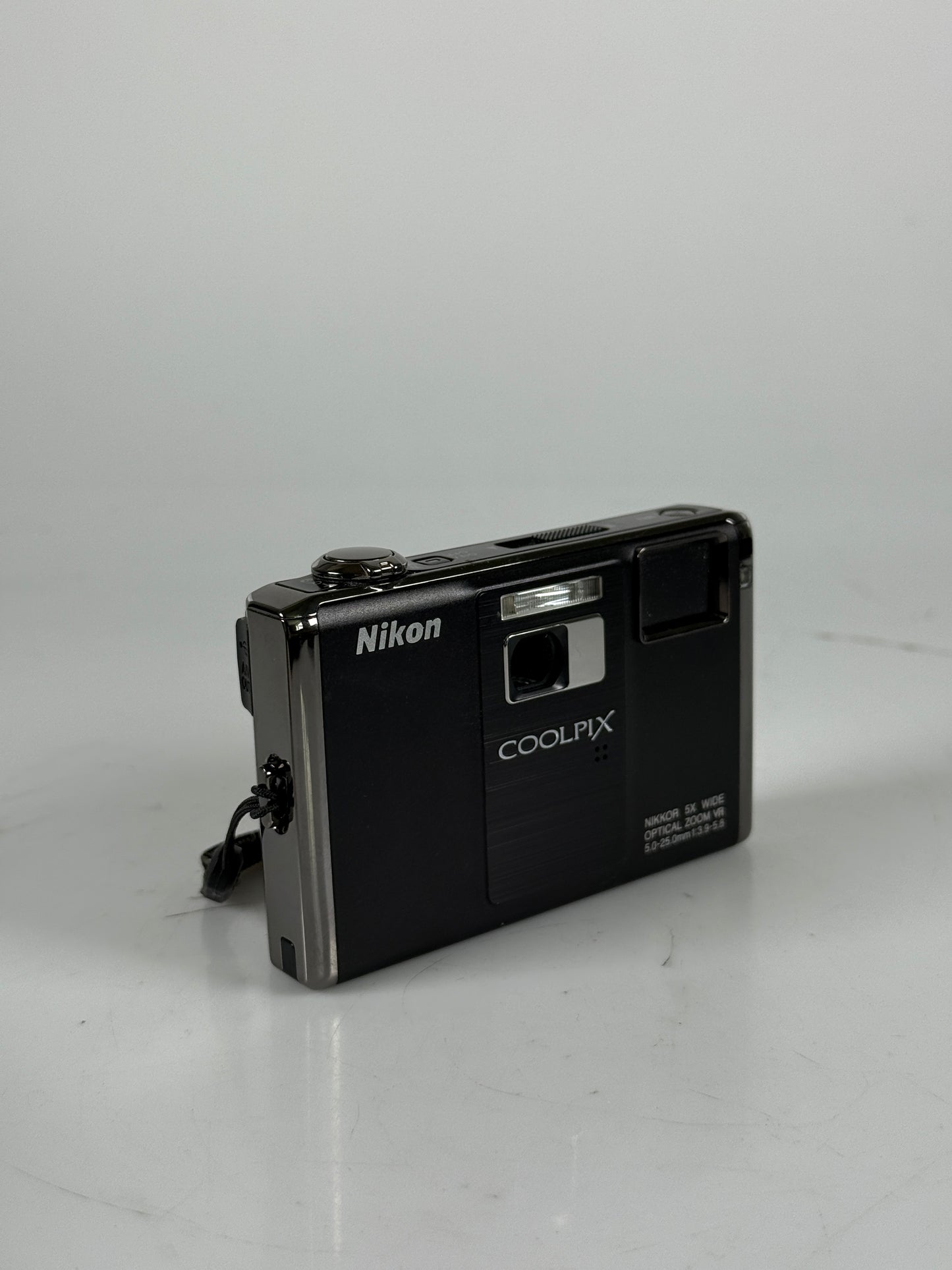 Nikon COOLPIX S1000pj 12.1MP Compact Digital Camera black