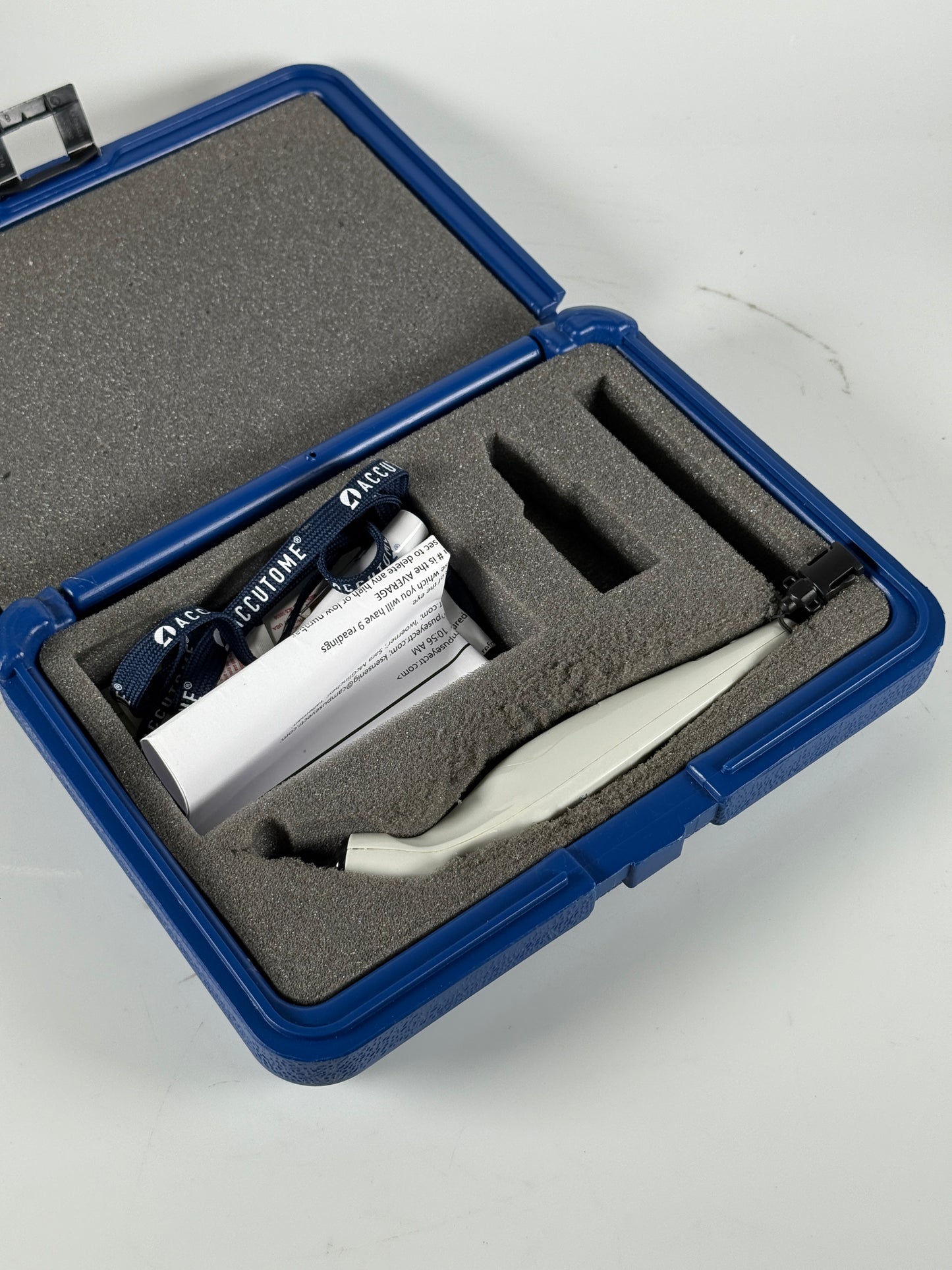 ACCUTOME PACHPEN MODEL 24-5100 PACHYMETER W/ CARRYNG CASE