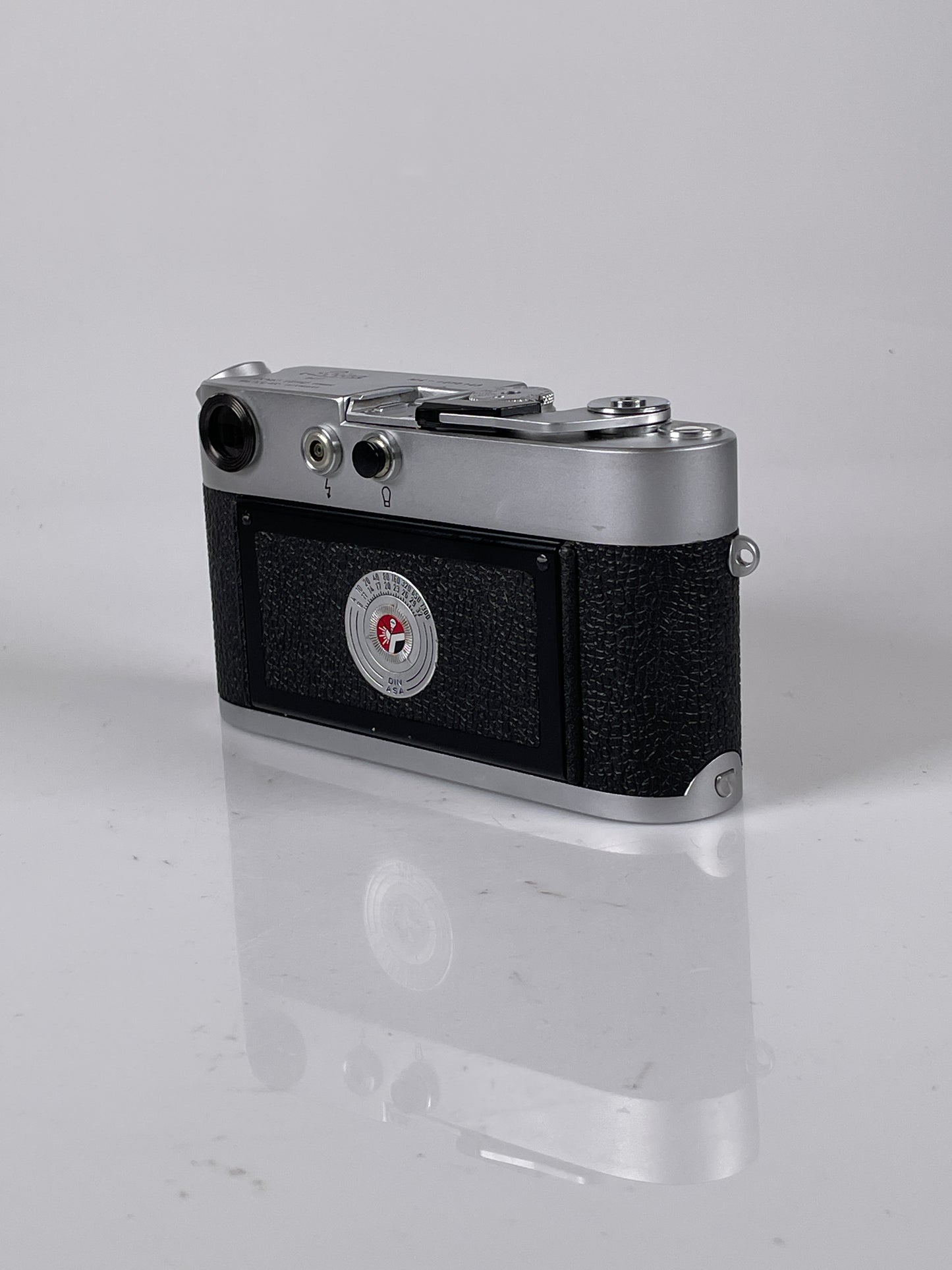 Leica M4 Chrome 35mm rangefinder film camera body