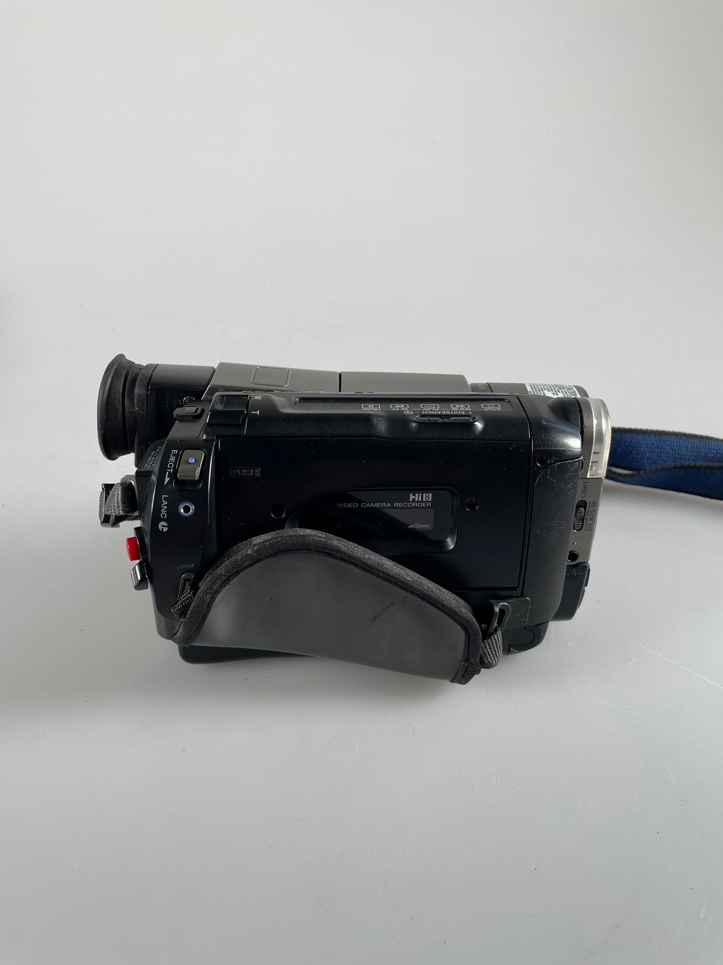 Sony Handycam CCD-TR716 Video Camera Hi8 330X VCR Player Video Transfer