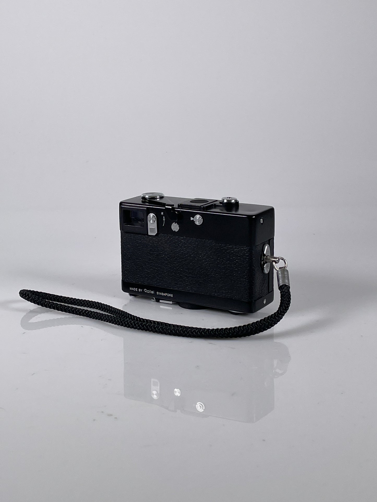 Rollei 35 35SE 40mm Sonnar f2.8 HFT Lens black