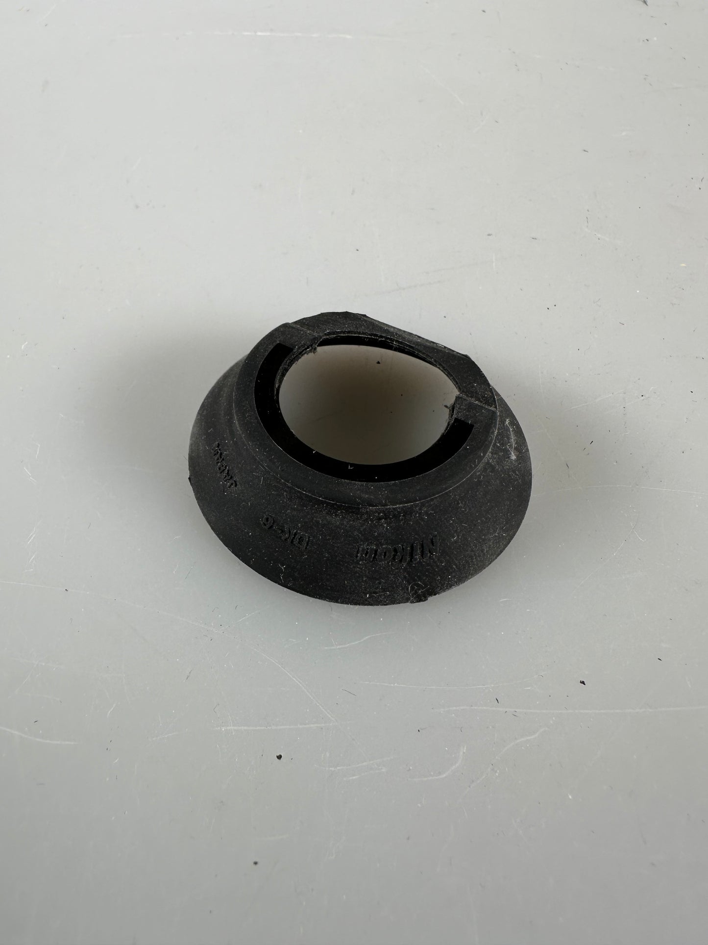 Nikon DK-6 Rubber Viewfinder DK6 Eye Cup f/N90s/N90/n8008/F100
