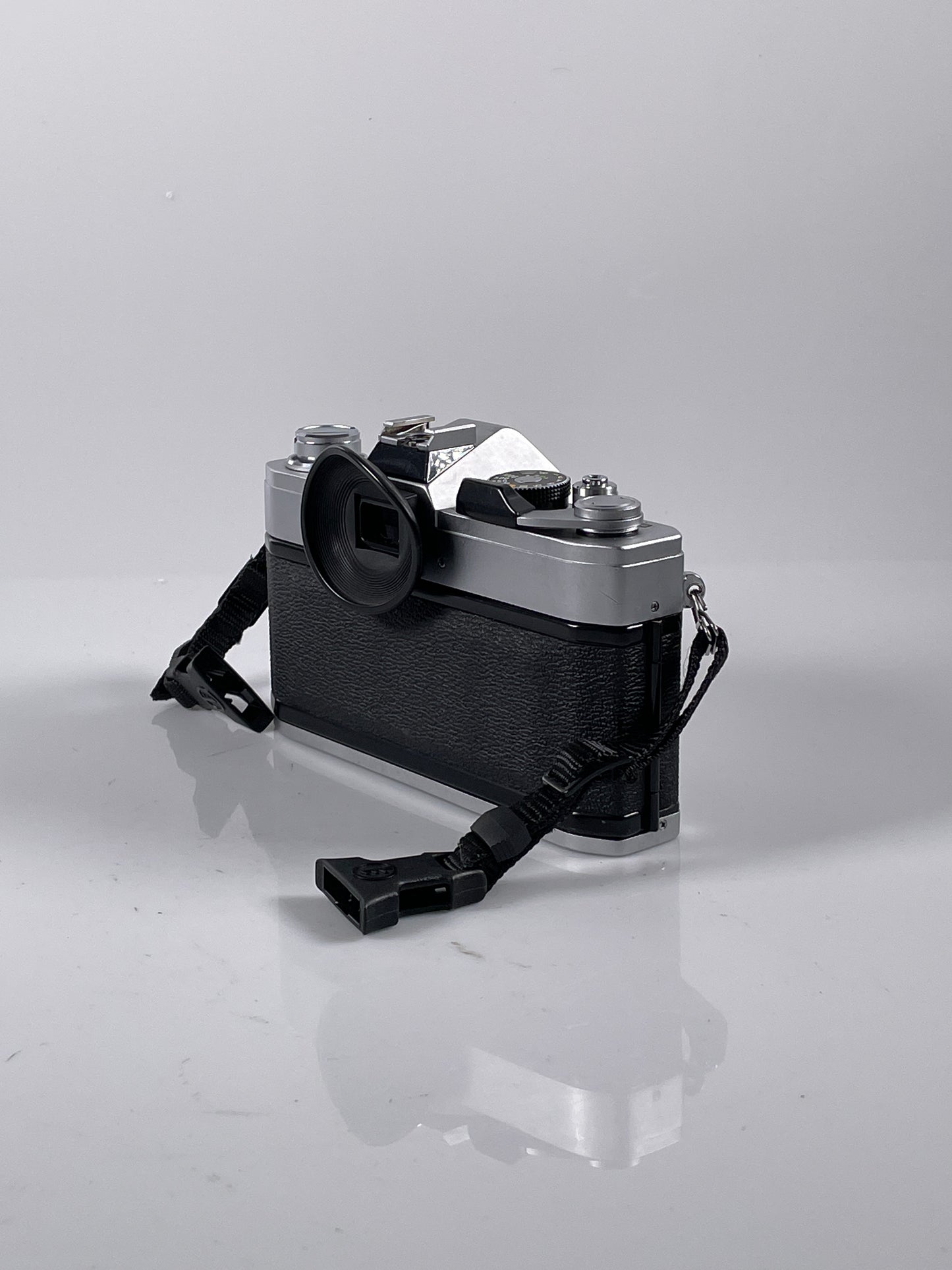 Canon FTb QL 35mm SLR Camera body Silver