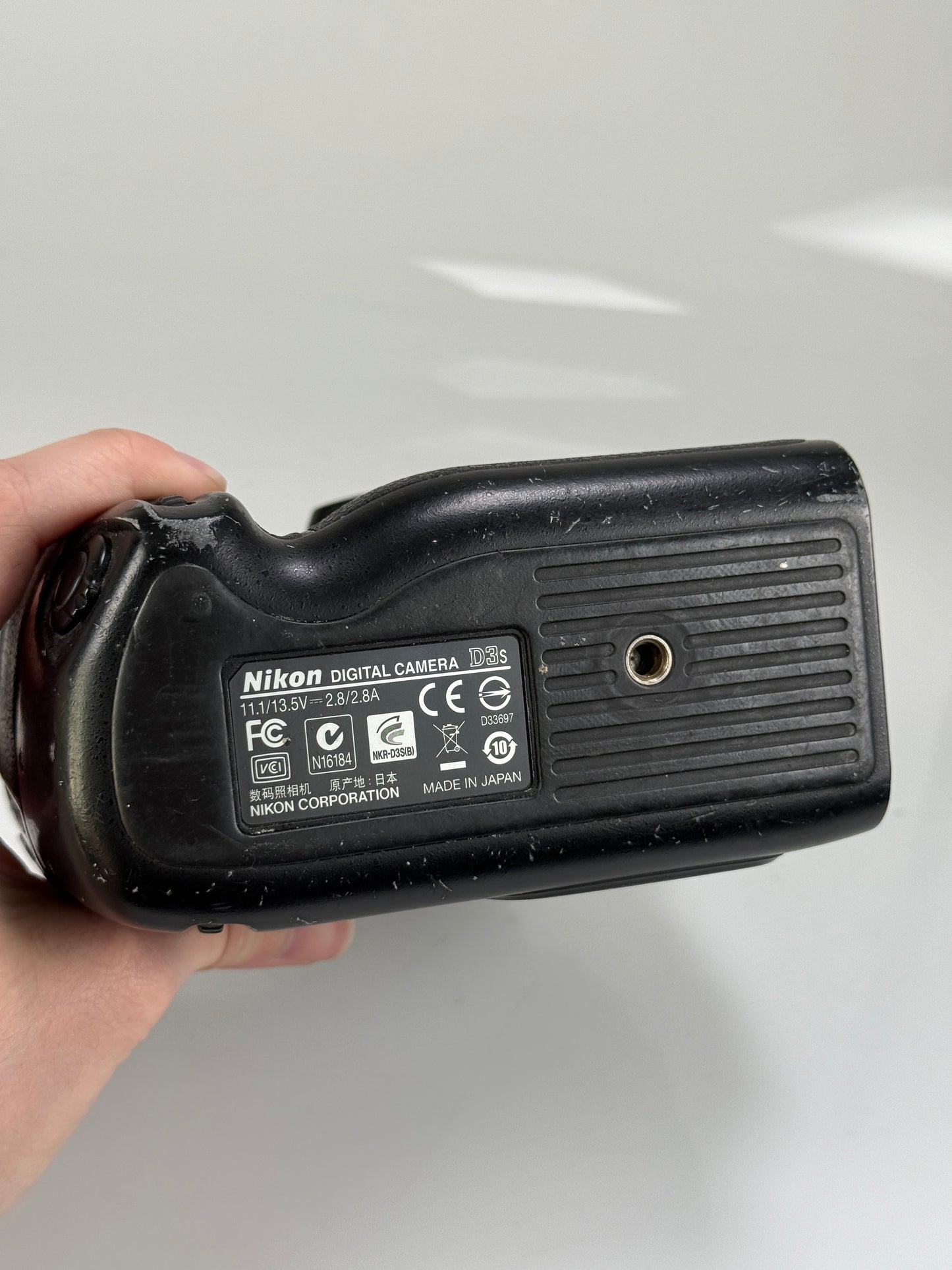 Nikon D3s 12.1MP Digital SLR Camera Body Body