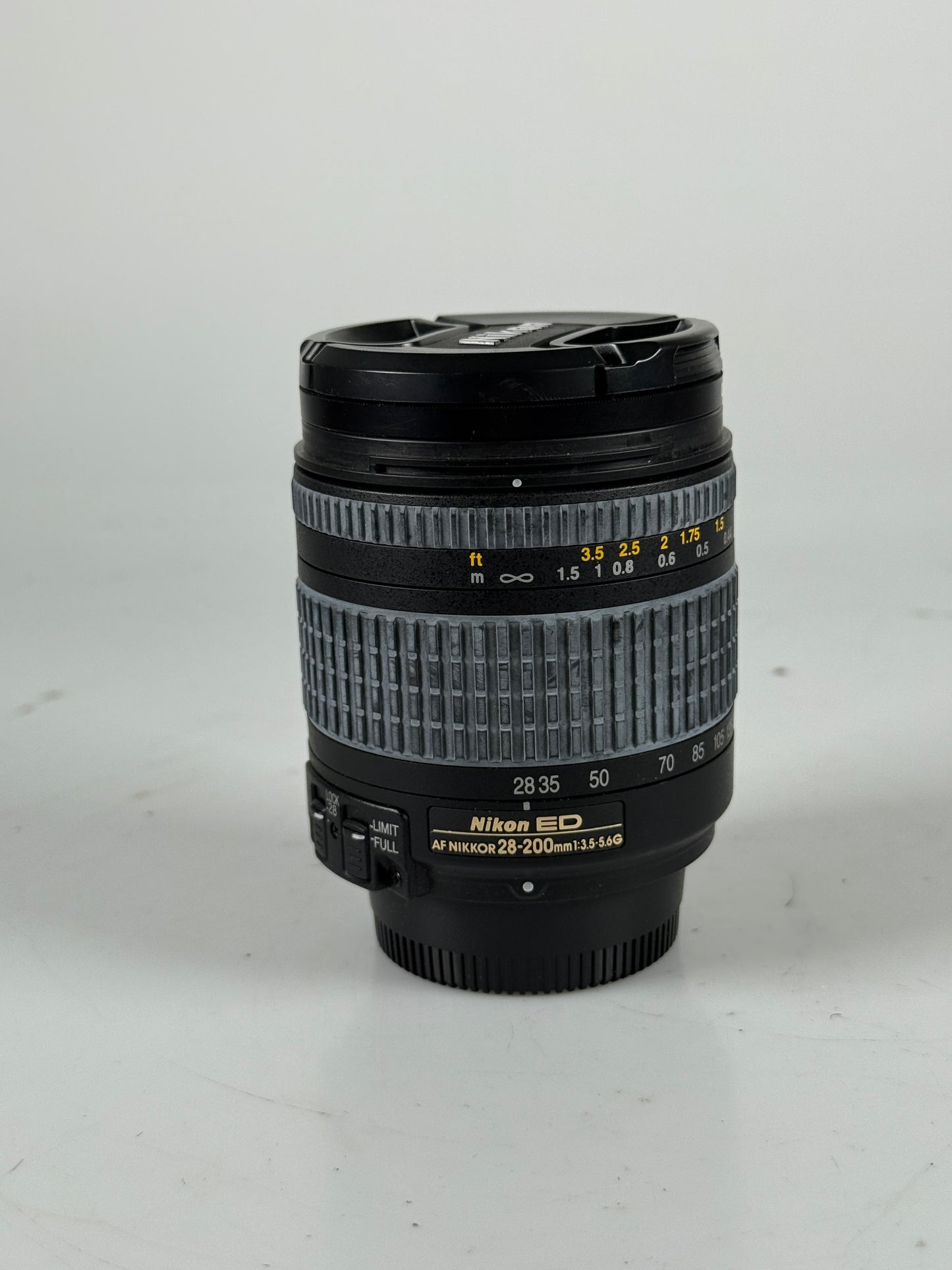 Nikon Zoom AF NIKKOR ED 28-200mm f3.5-5.6G Lens