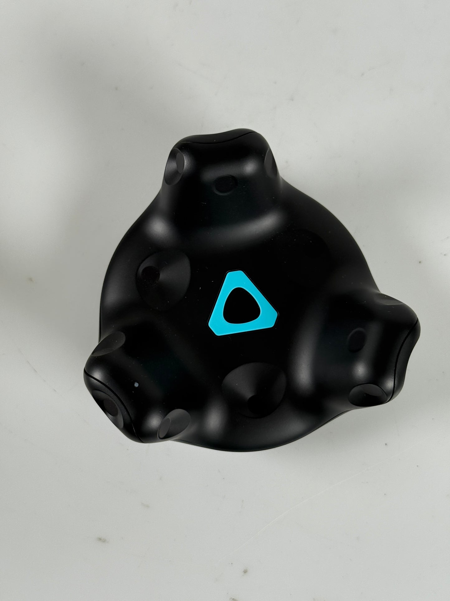 HTC VIVE Tracker 2.0 - For Full Body Tracking, Virtual Production, Model 2PYV200