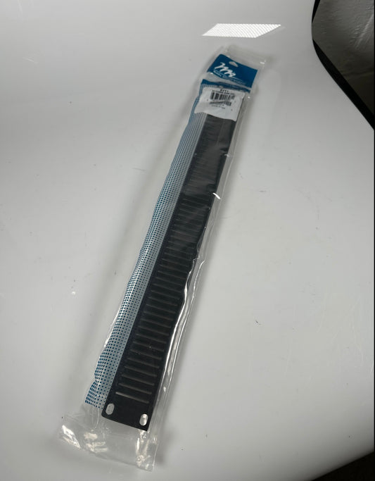 Middle Atlantic Products EVT1 Flanged Econo Vent Panel Rack Vented Surface Airflow lot of 5