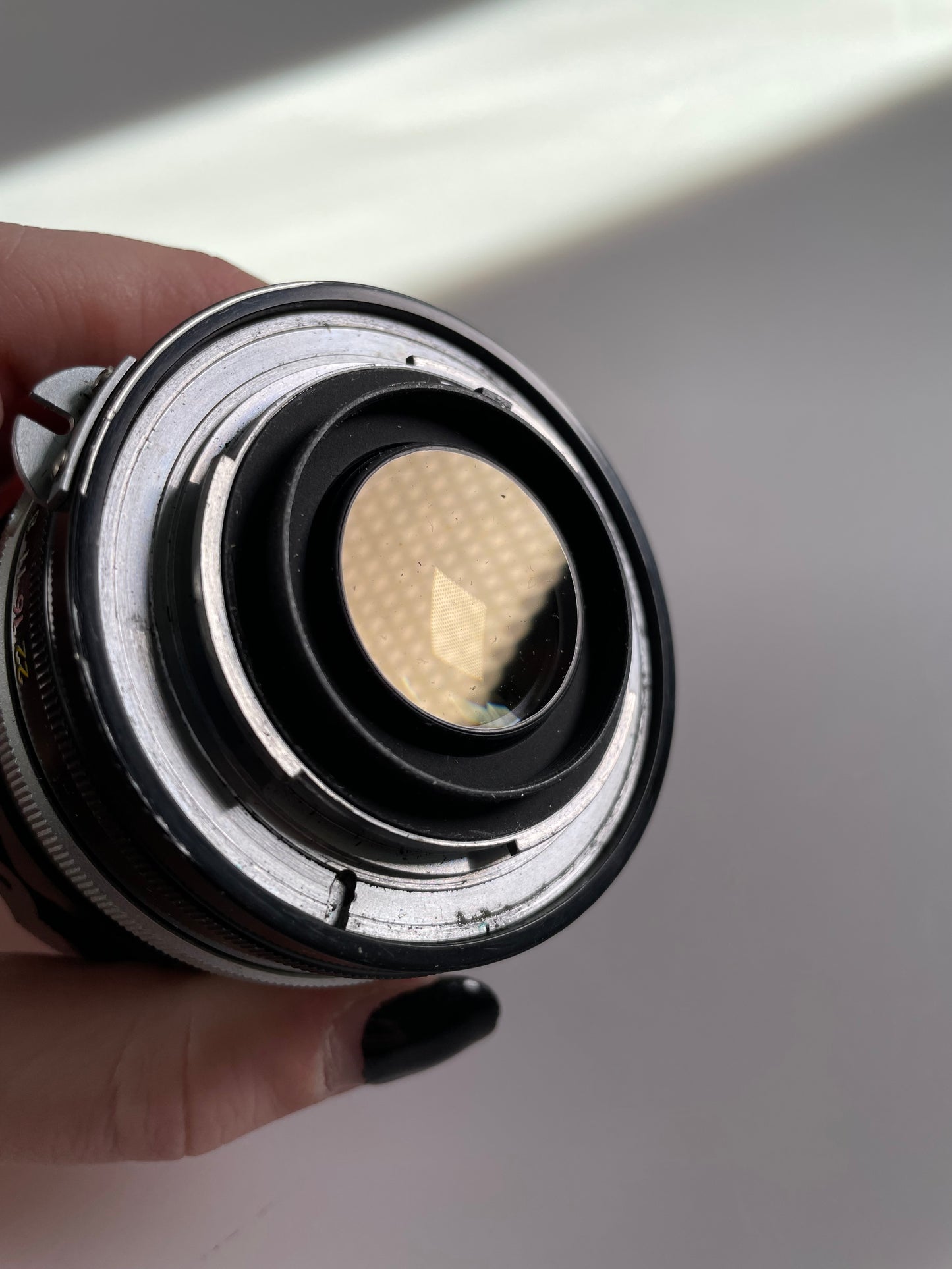 Nikon Nippon Kogaku Nikkor P Auto 105mm 10.5cm f2.5 Pat Pend #127xxx