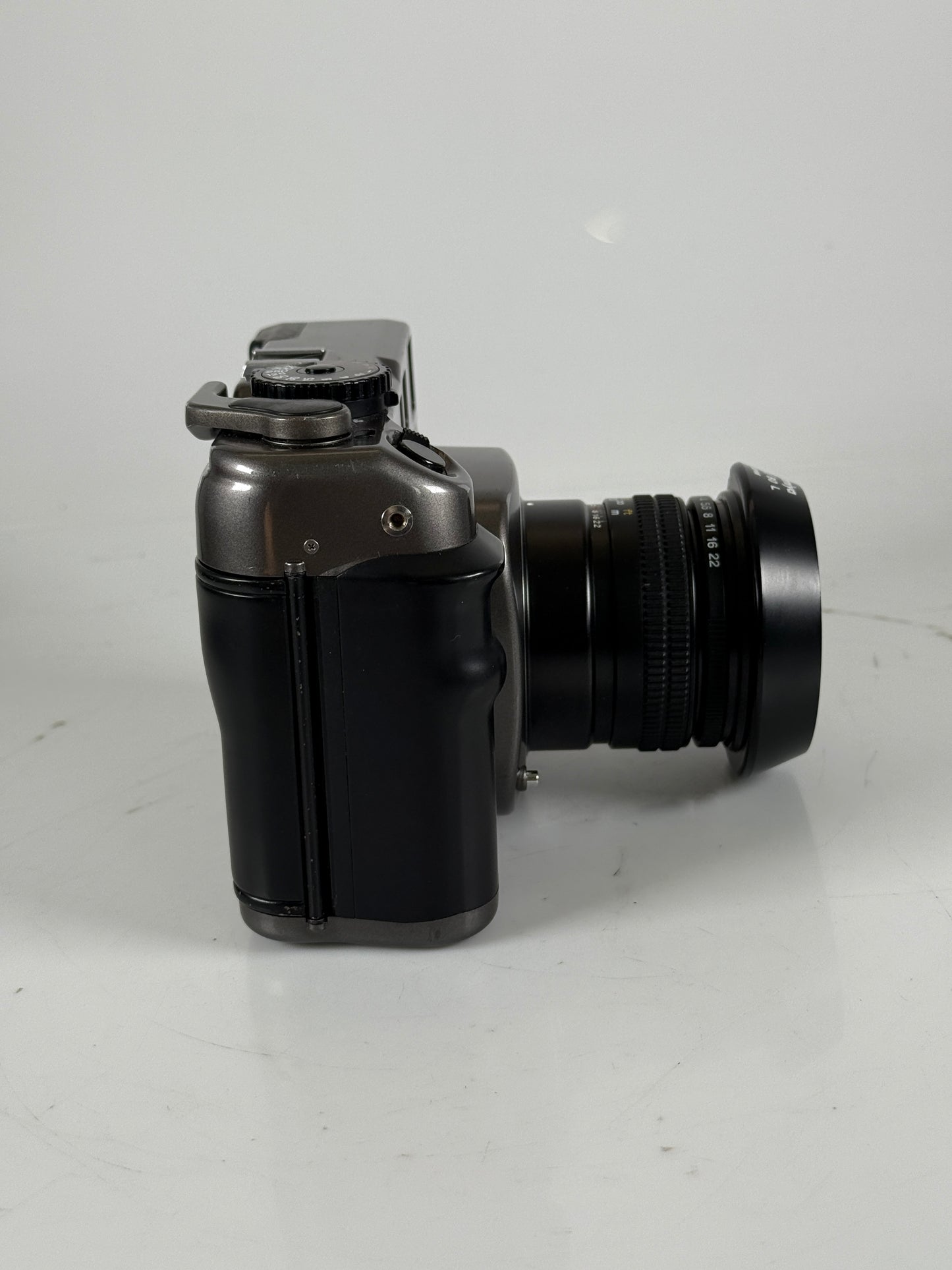 Mamiya 7 Medium Format Rangefinder champagne N 80mm F4 L Lens