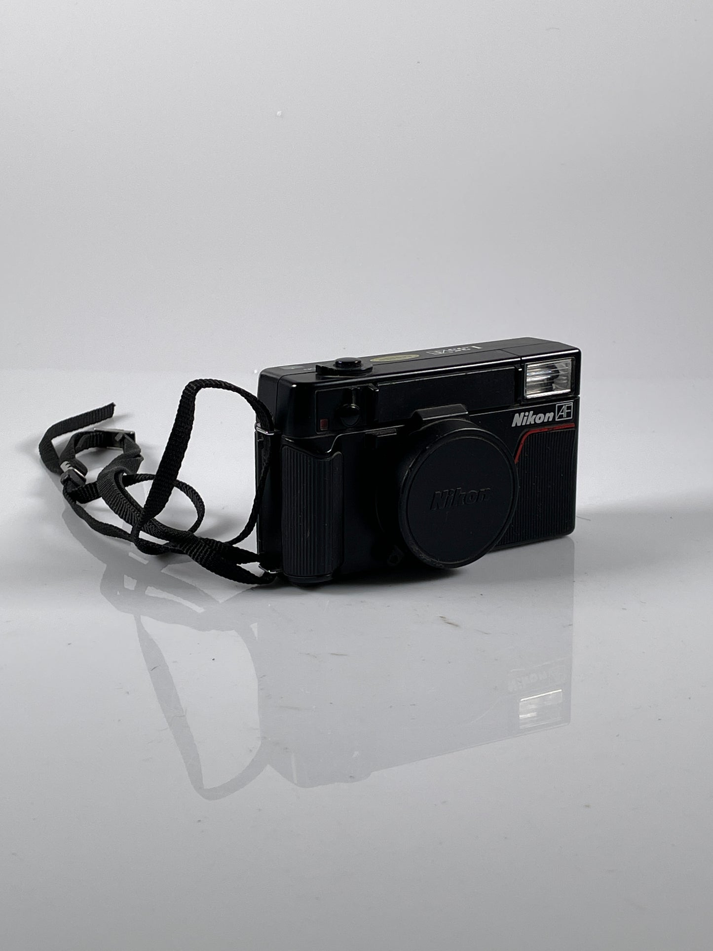 Nikon L35AF L35 AF point & shoot ISO 1000 Film Camera