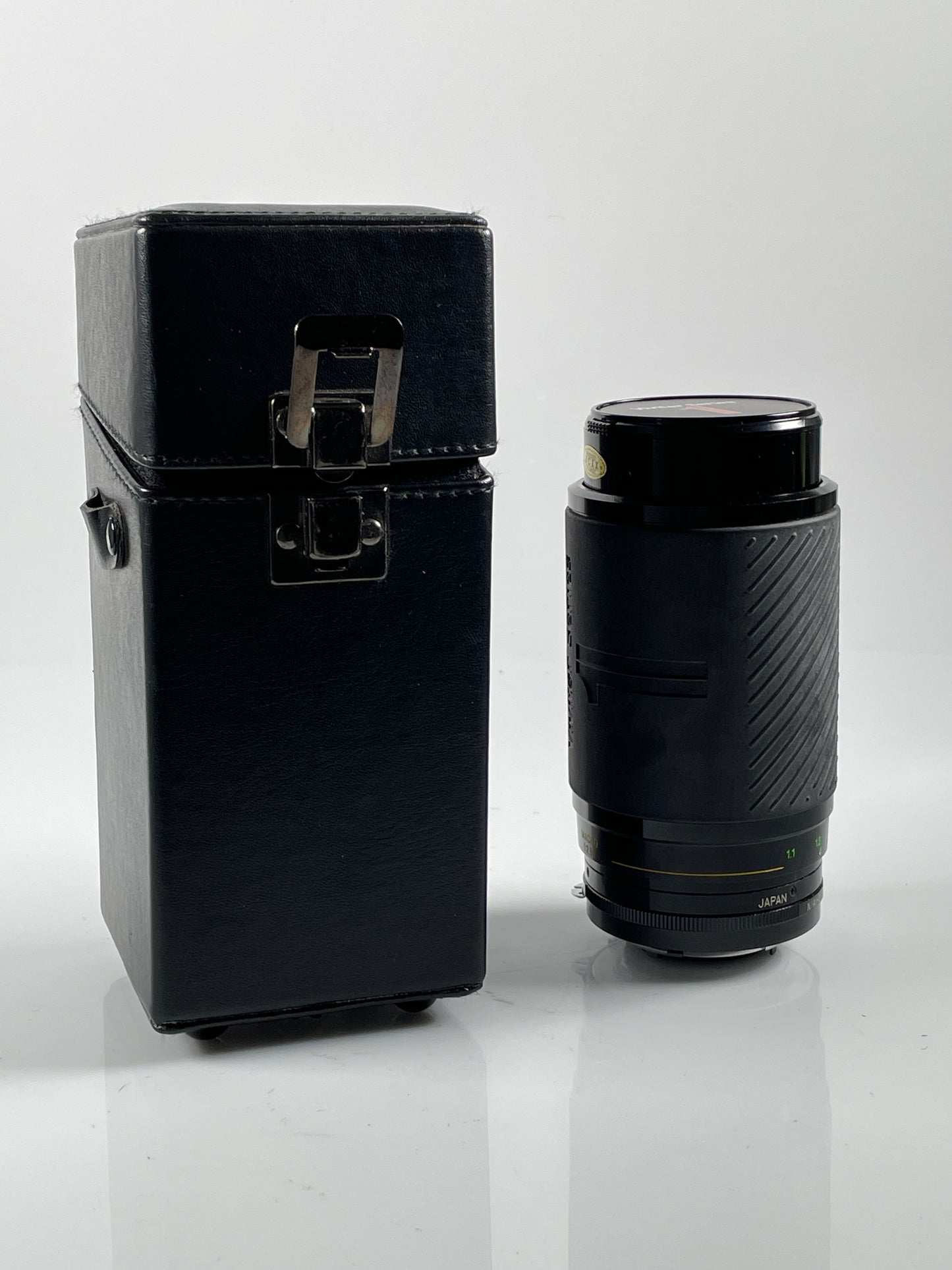Vivitar 70-210mm 1:2.8-4.0 VMC Series II Macro Lens Nikon F