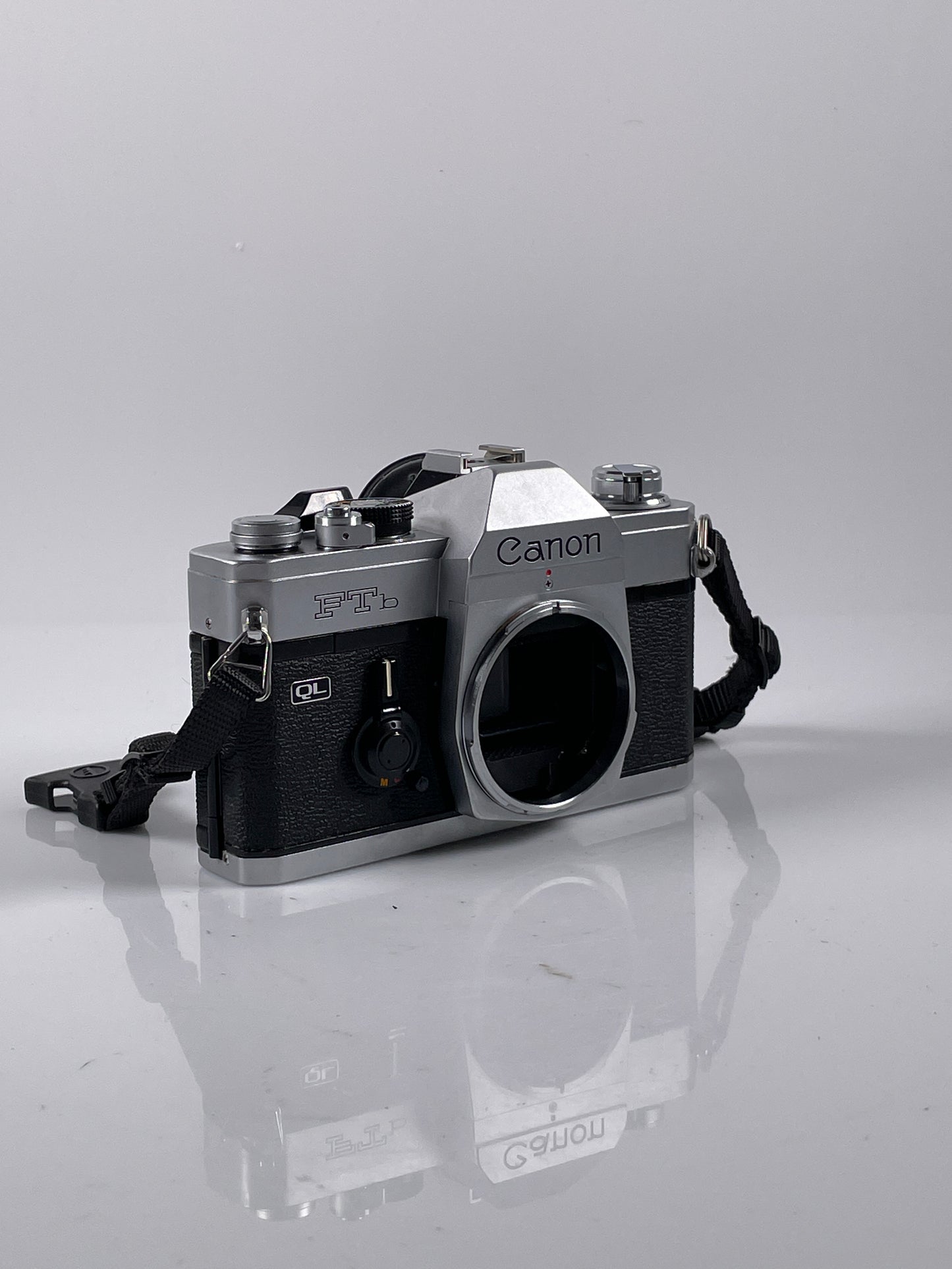 Canon FTb QL 35mm SLR Camera body Silver