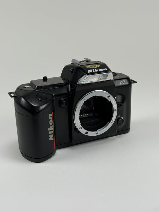 Nikon N4004 AF SLR 35mm Film Camera Body