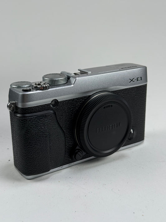 Fuji Fujifilm X-E1 16.3MP Digital Mirrorless Camera Body Silver
