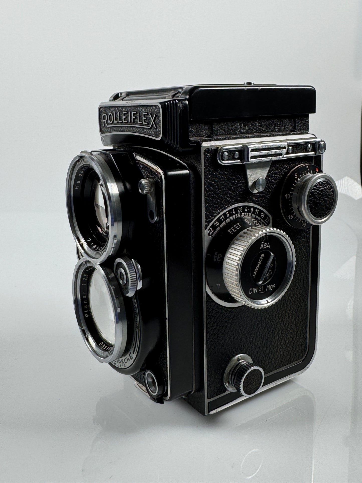 Rolleiflex 2.8C TLR Camera Planar 80mm F2.8 Lens