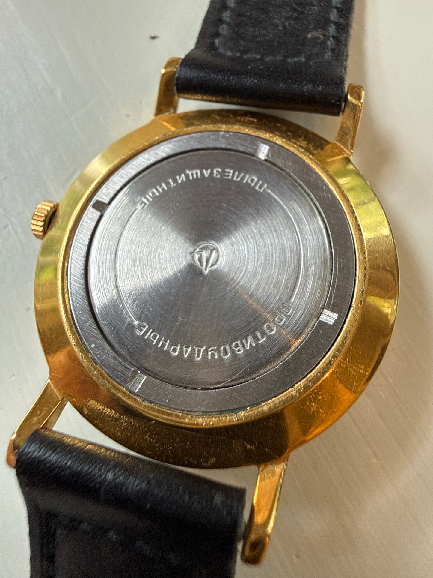 Luch de Luxe Ultra Slim Wrist Watch Soviet Men's Vintage Mechanical Watch USSR