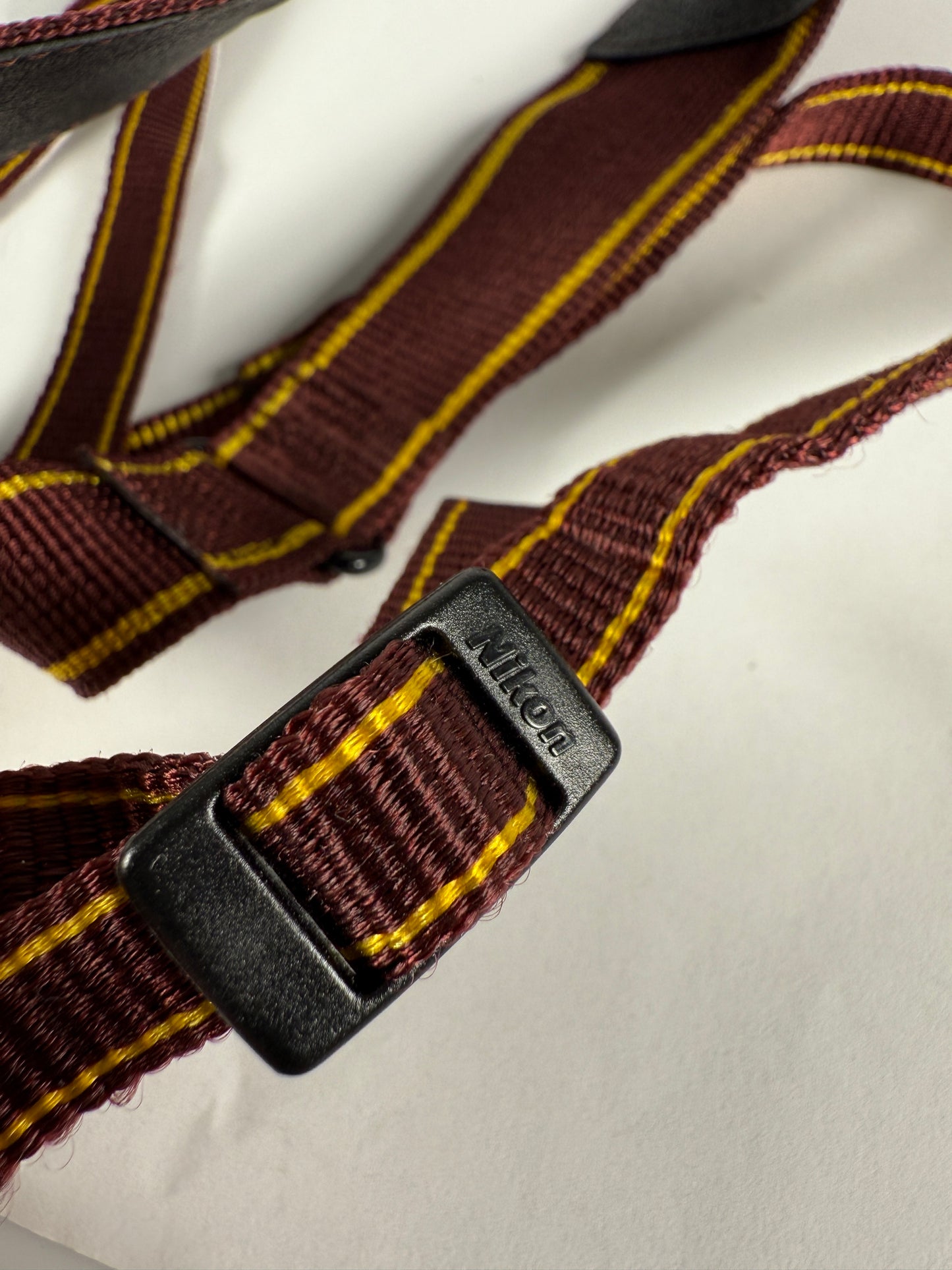 Nikon AN-6W Nylon Wide Neck Shoulder Strap (Wine & Yellow)