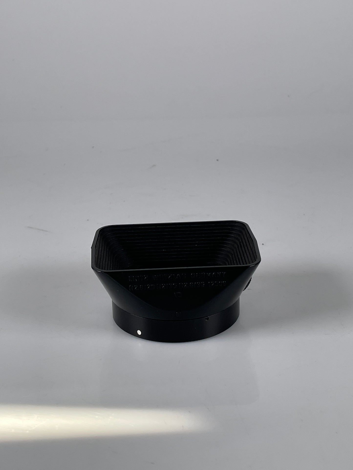 Leica 12509 VII Lens Hood for 35mm F2 and 35mm 2.8 R Lenses