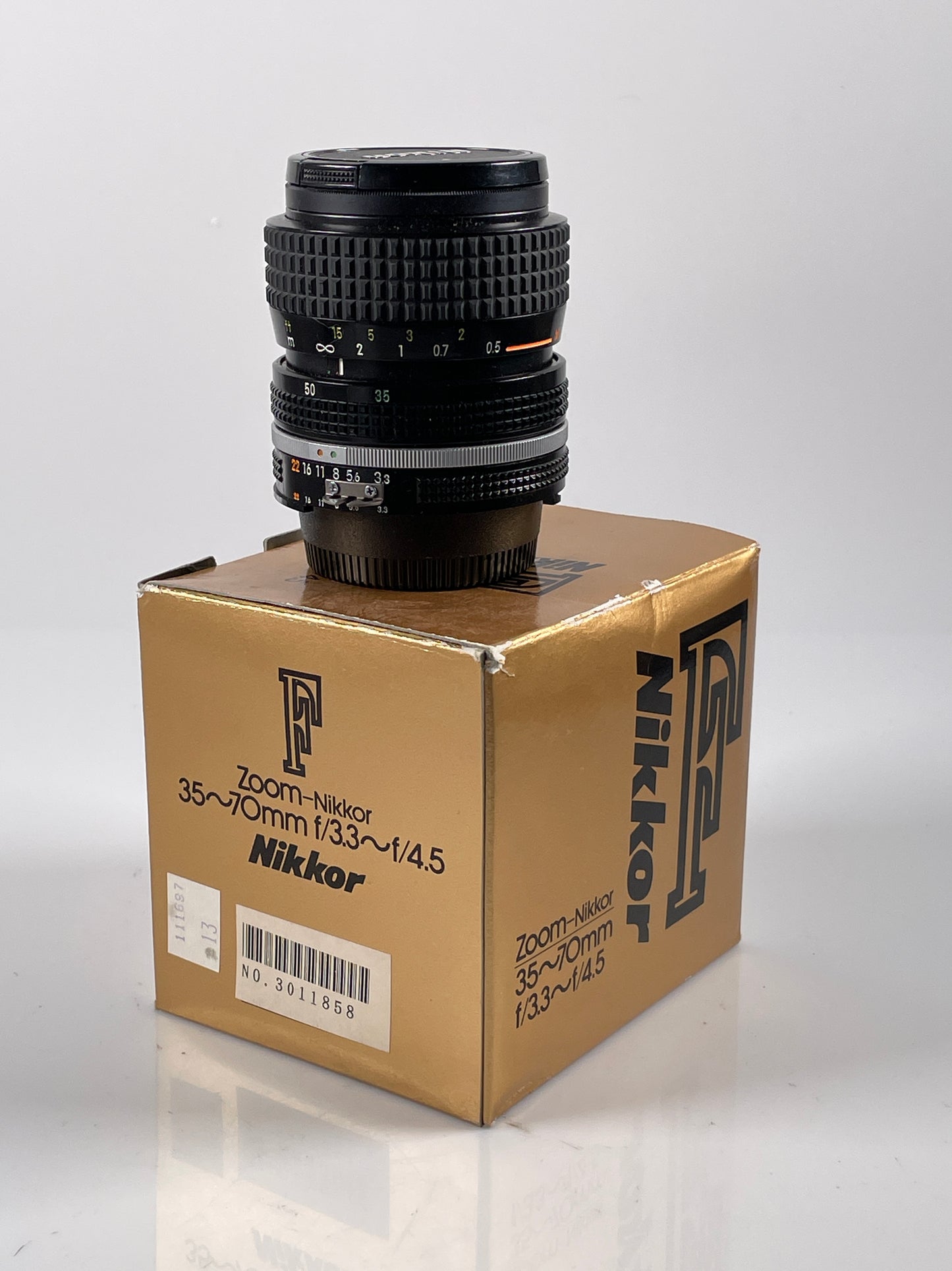 Nikon Nikkor 35-70mm f3.3-4.5 AIS Zoom Lens