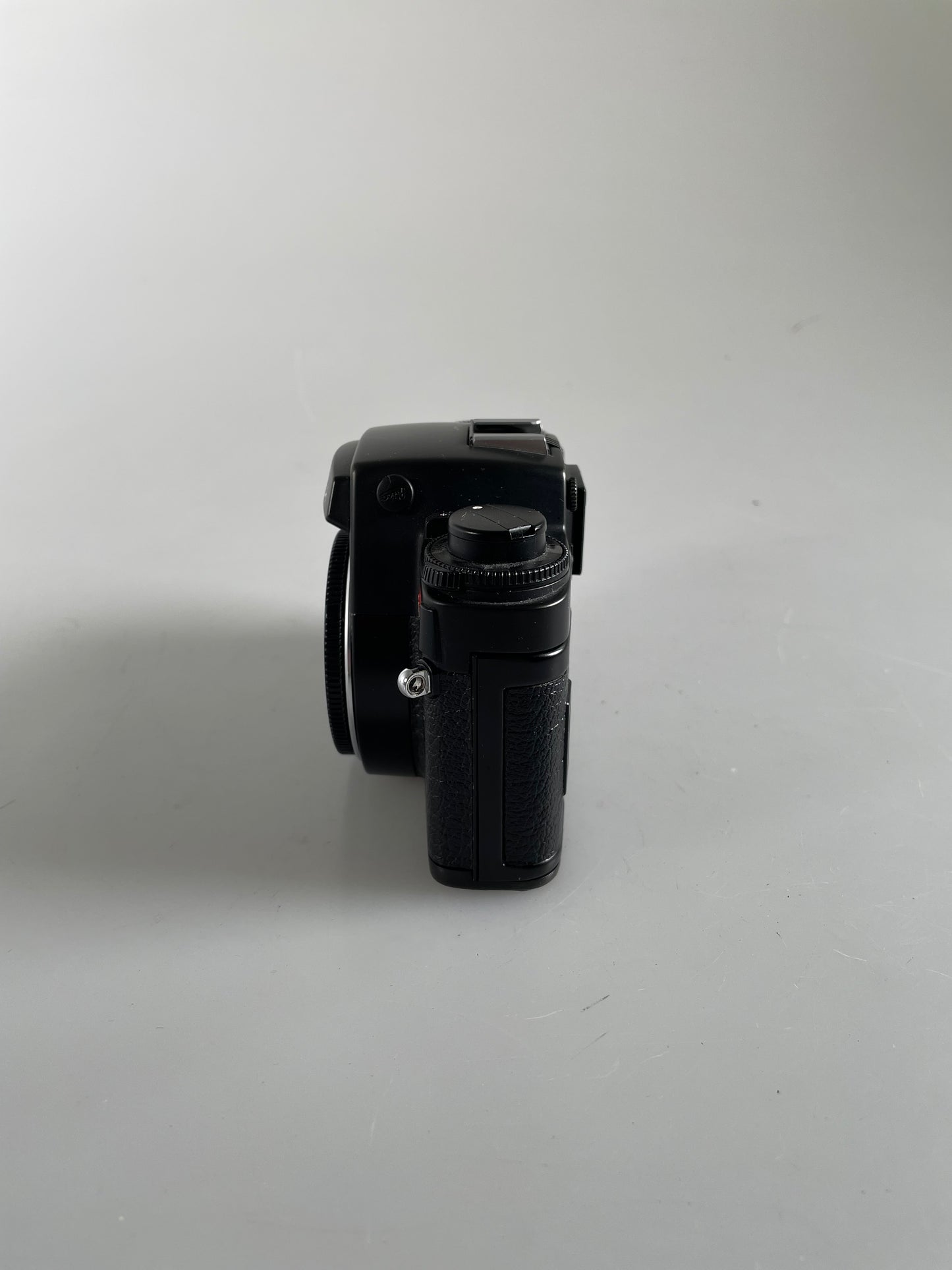 Leica RE R-E SLR Film Camera Body Black