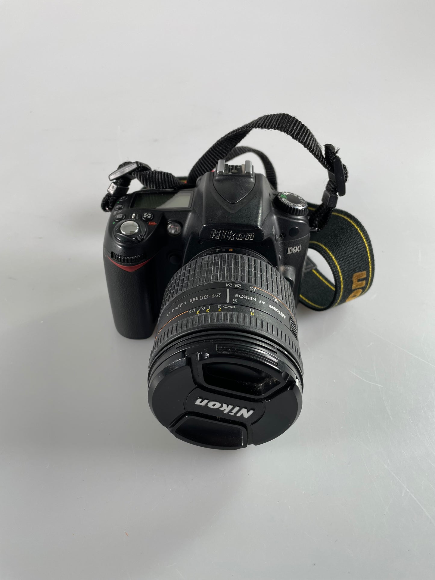 Nikon D90 12.3MP Digital SLR Camera Body kit 24-85mm f2.8-4 D lens