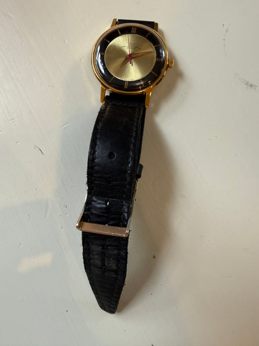 Luch de Luxe Ultra Slim Wrist Watch Soviet Men's Vintage Mechanical Watch USSR