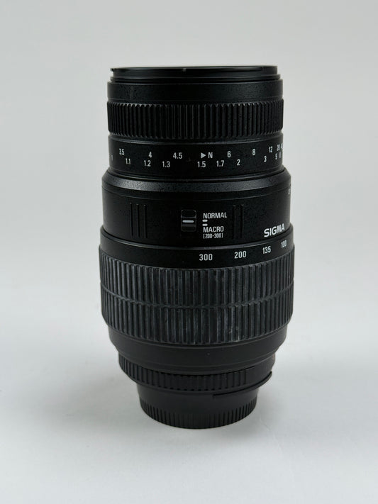 Sigma AF 70-300mm F4-5.6 D APO Macro Lens Nikon