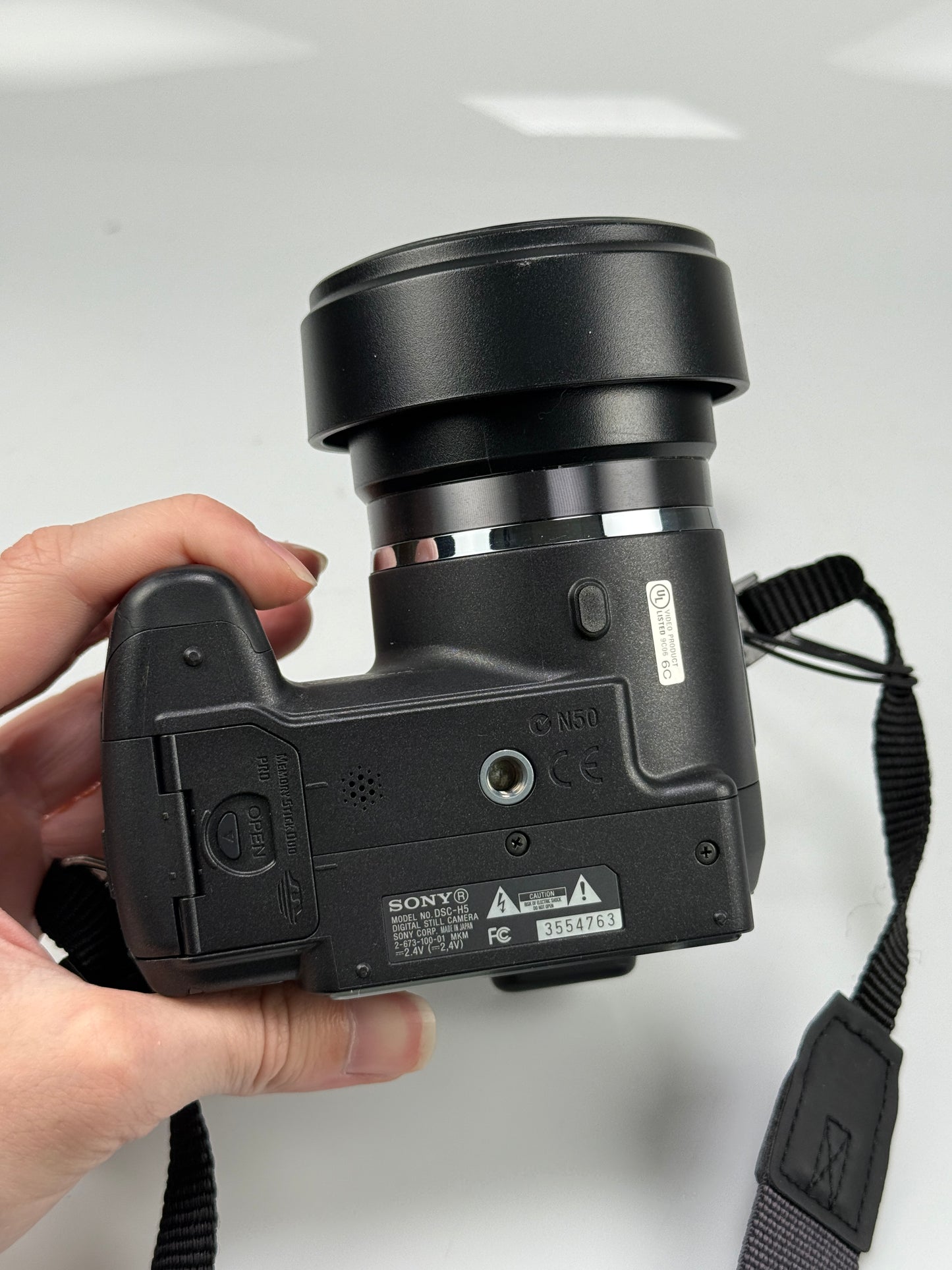 Sony Cyber Shot DSC-H5 Black 7.2 MP Digital Super Steady Shot Camera