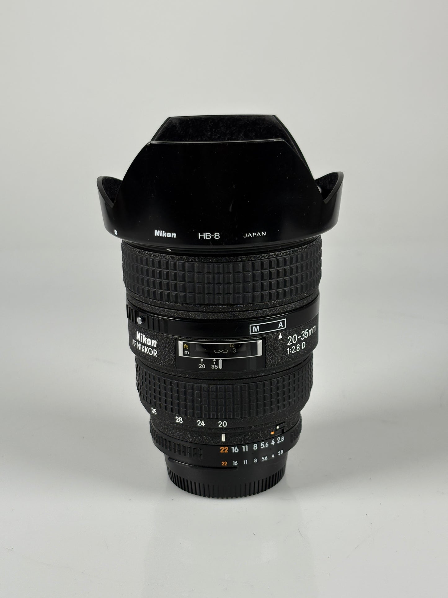Nikon AF NIKKOR 20-35mm f2.8 D Wide Angle Zoom Lens
