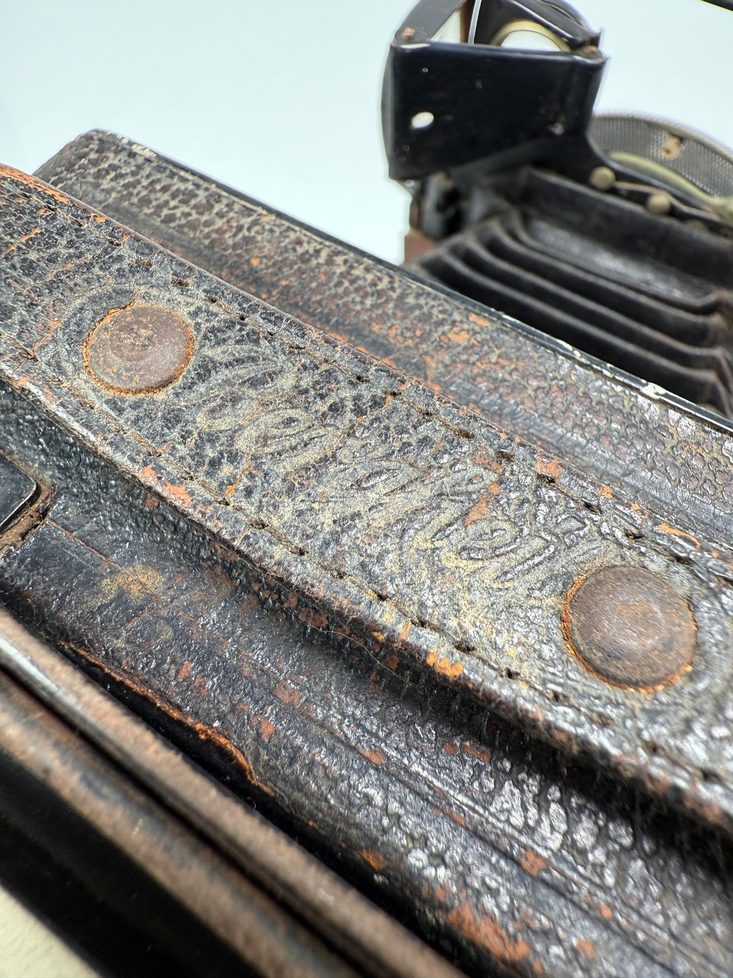 Voigtlander Bergheil Heliar lens 10.5cm f4.5 / 9x12cm folding camera