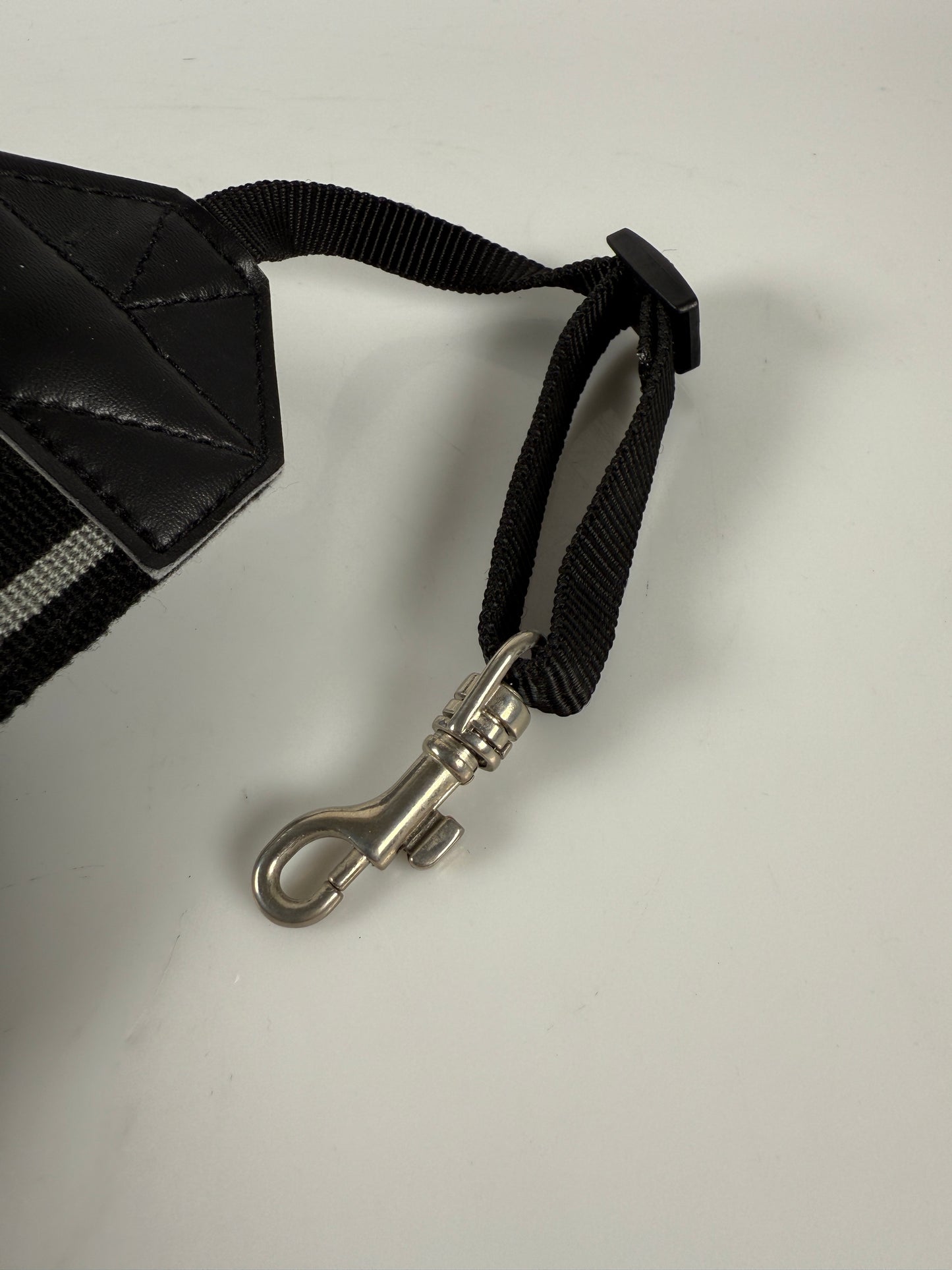 Genuine Nikon Wide 60 black Neck/Shoulder Professional Camera Strap