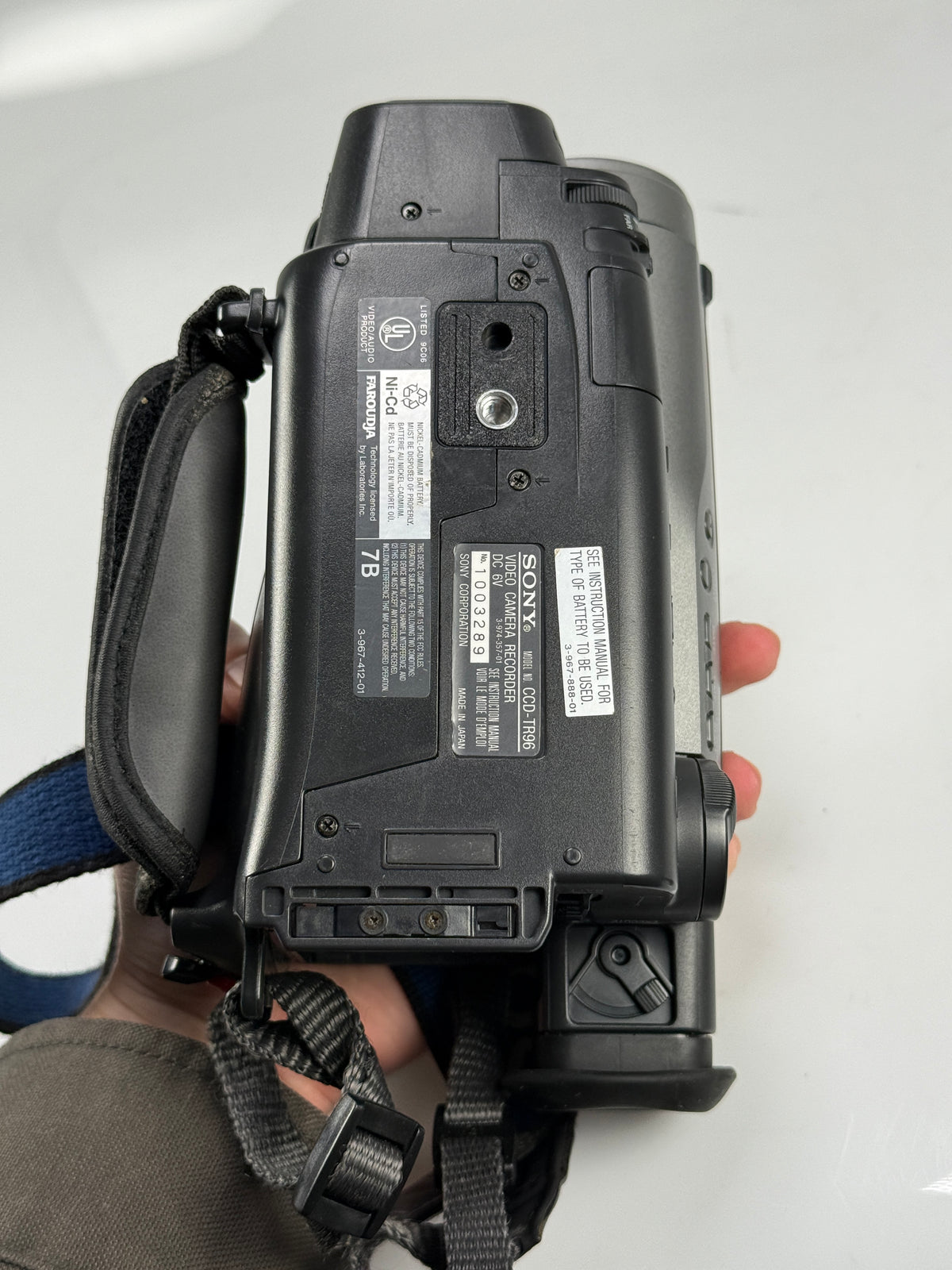Sony CCD-TR96 Video8 Handycam Camcorder