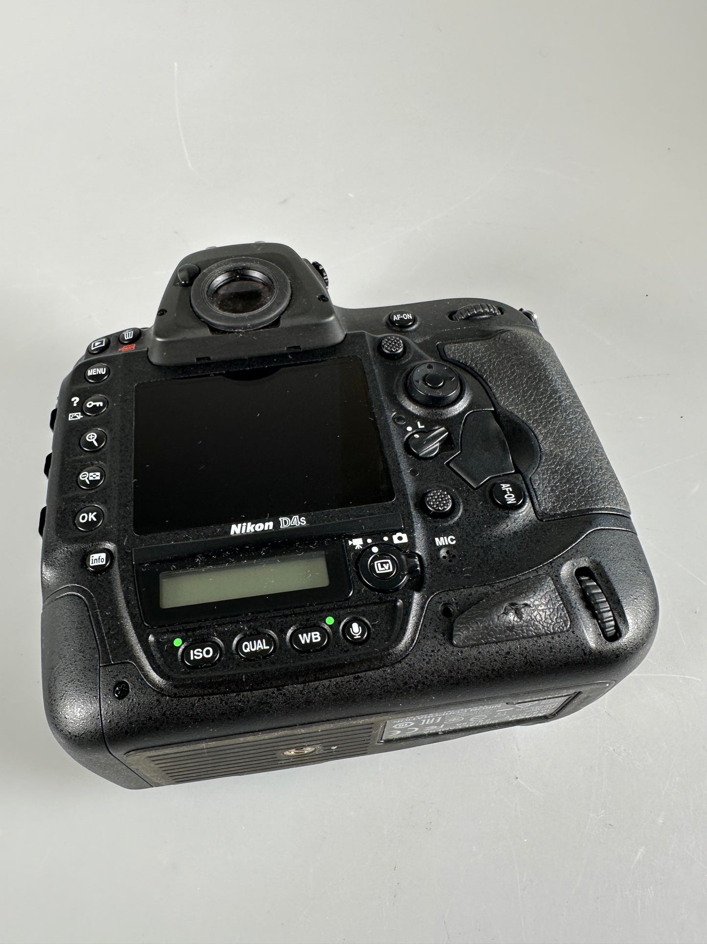 Nikon D4S DSLR 16.2MP Digital Camera Body full frame SC: 184k