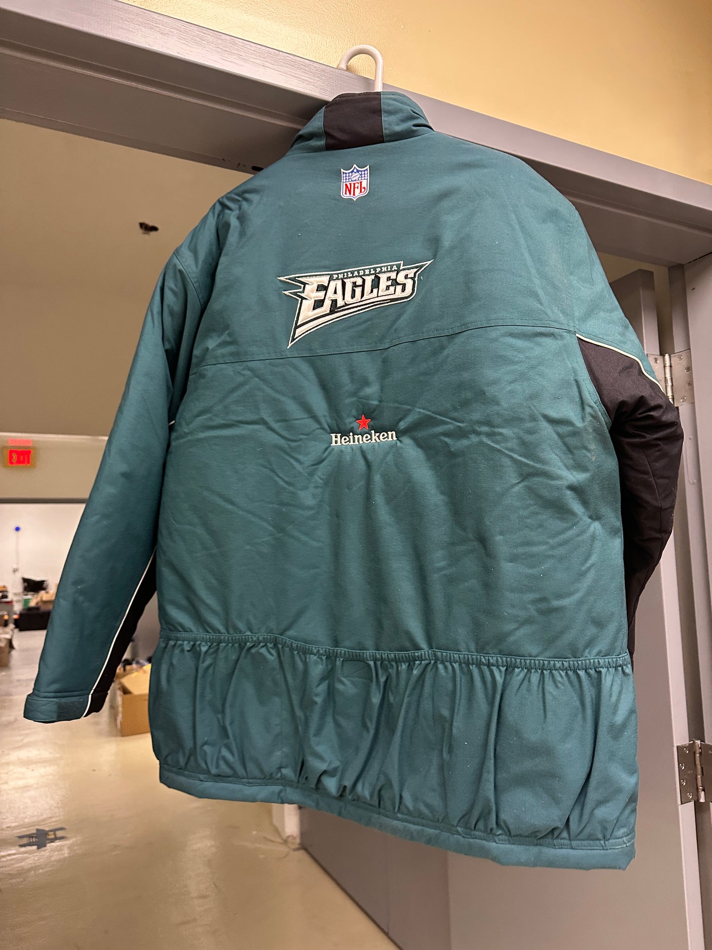 REEBOK On-Field Philadelphia EAGLES Jacket men L nfl football coat Heineken