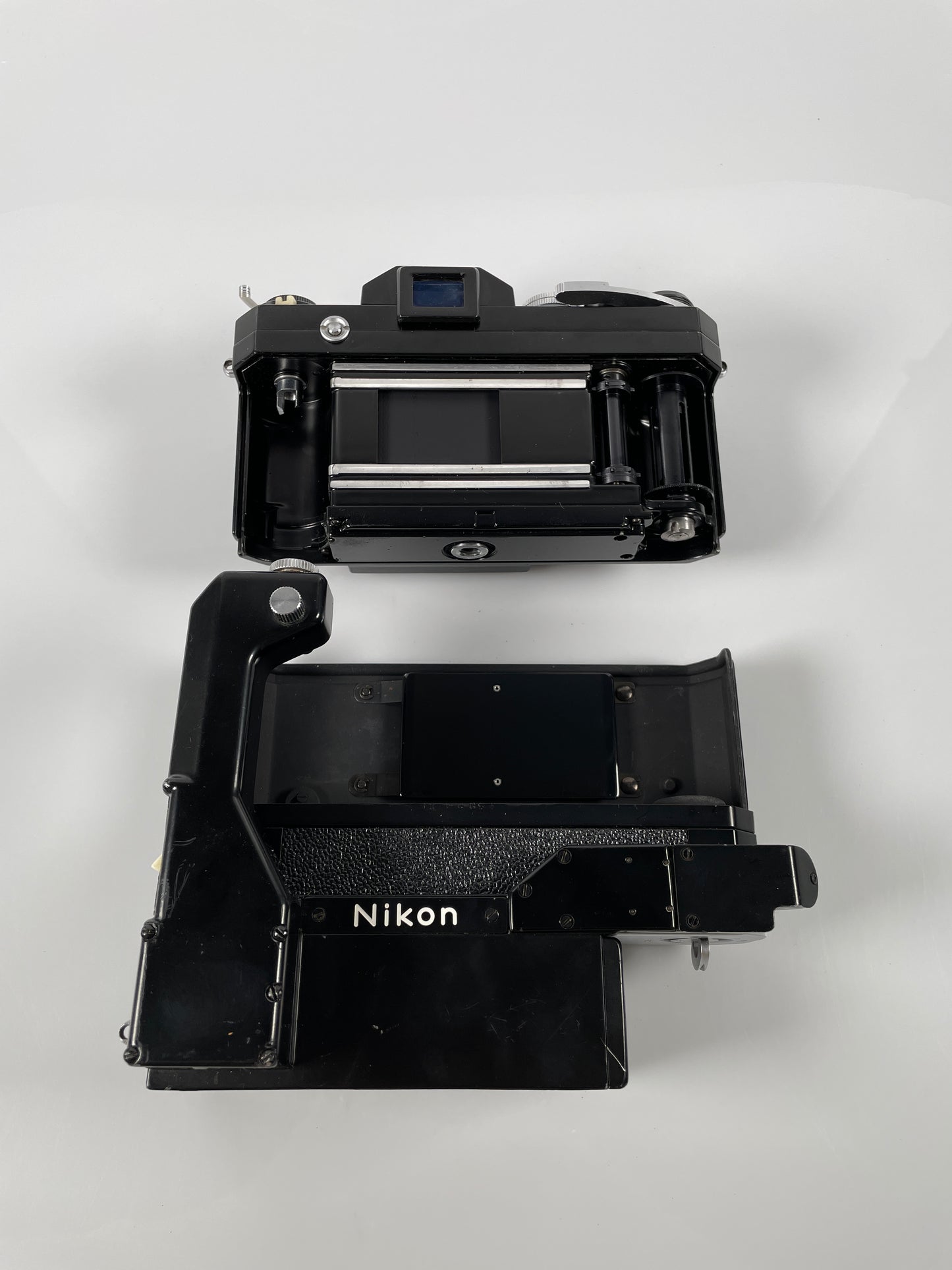 Nikon F 35mm SLR Film Camera + Motor Drive F-36 with battery Black prism