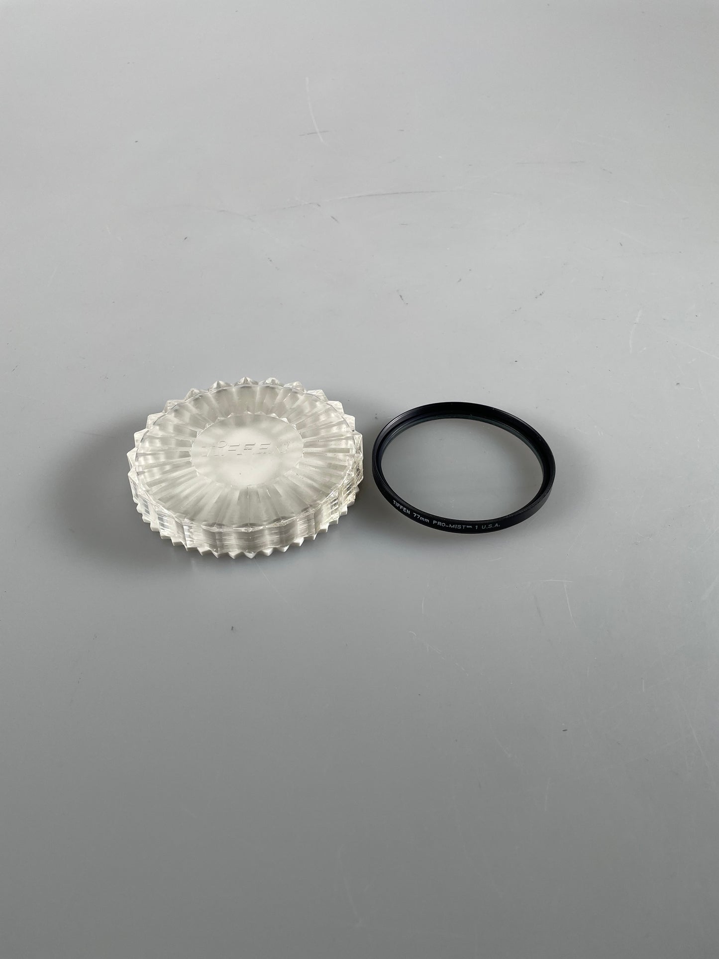 Tiffen 77mm Black Pro-Mist 1 Filter Halation Diffusion Filter