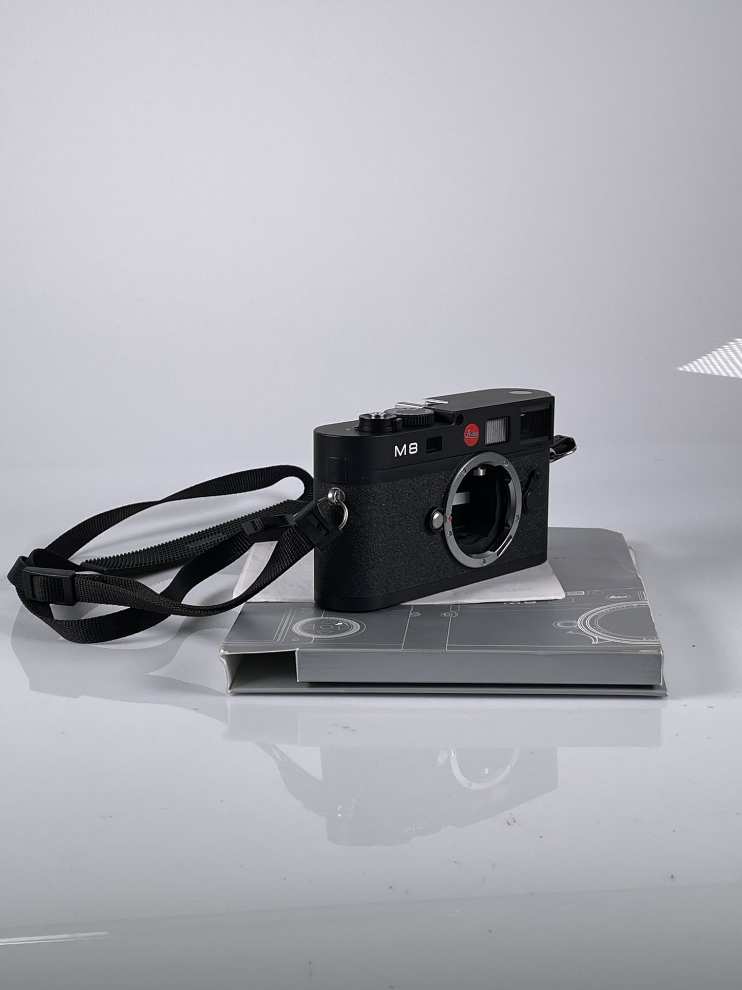Leica M8 10.3MP Rangefinder Digital Camera Body - Black