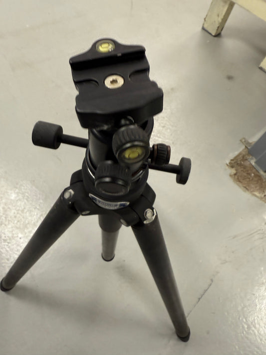 Tiltall Tripod E Leitz #4602 Black Metal with head