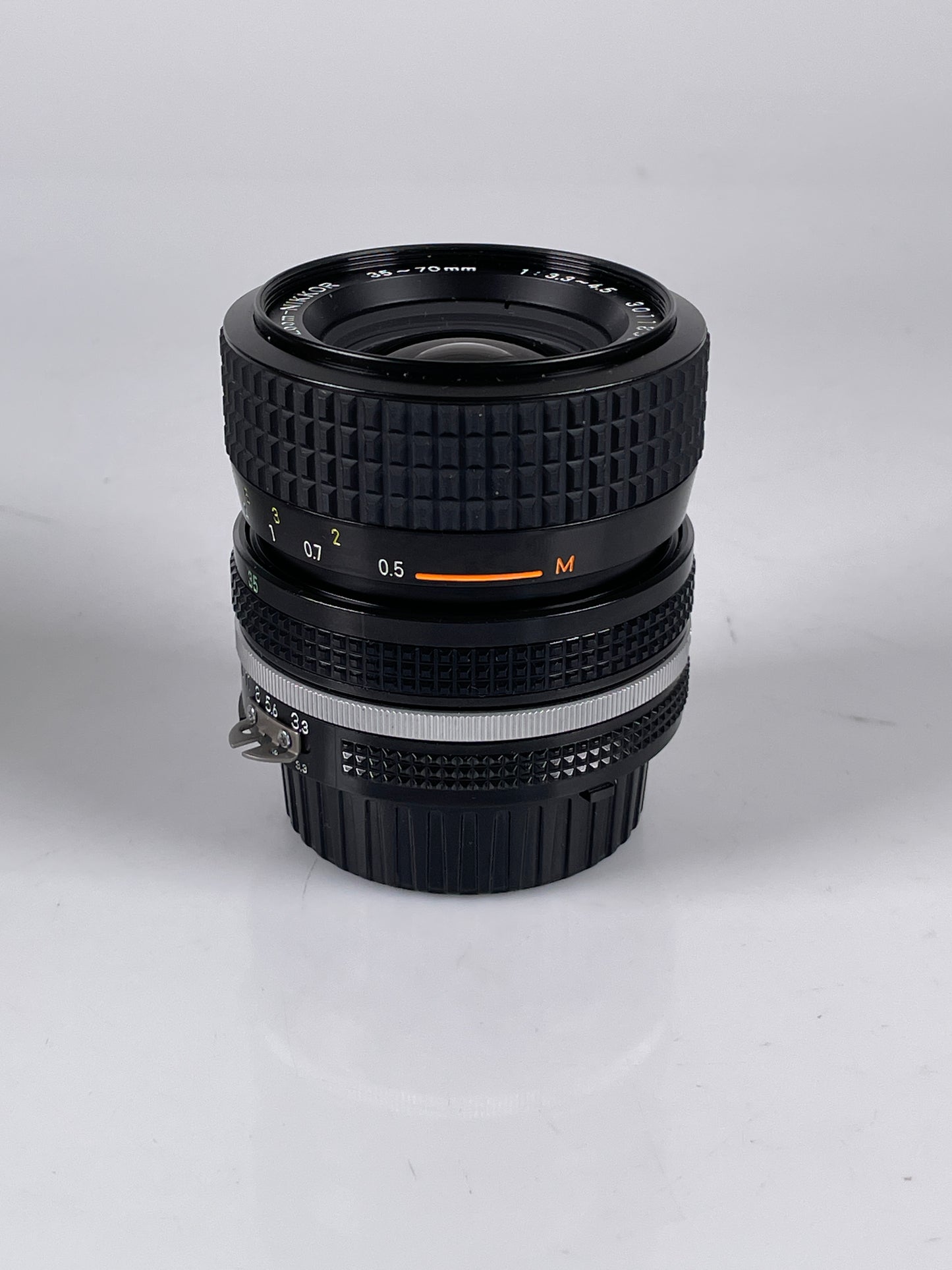 Nikon Nikkor 35-70mm f3.3-4.5 AIS Zoom Lens