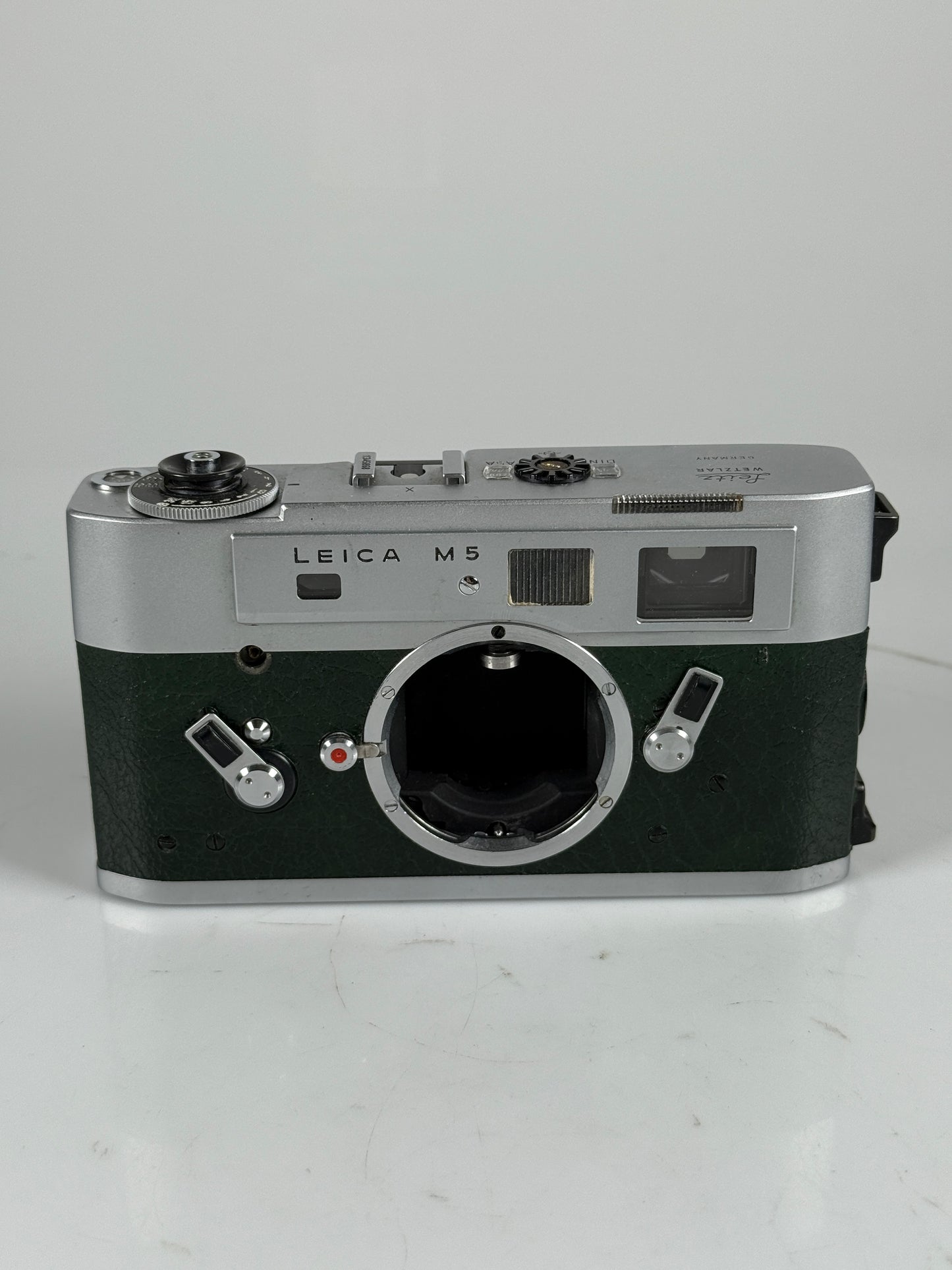 Leica M5 Chrome Rangefinder 35mm Film Camera