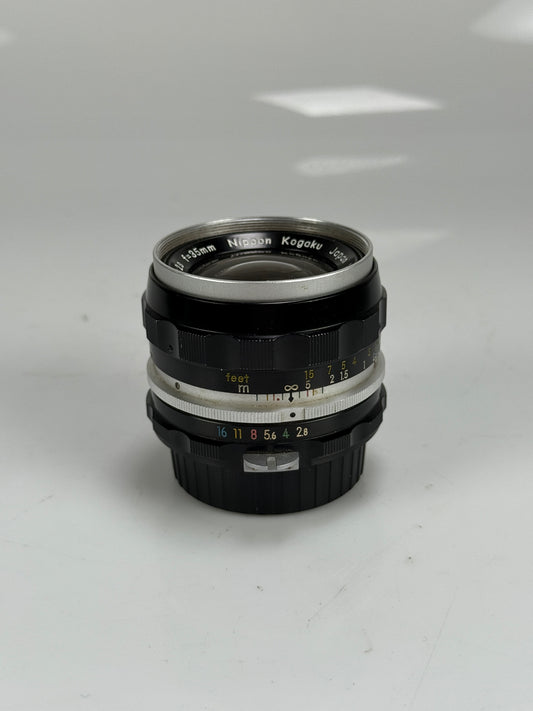Nikon NIKKOR-S 35mm f2.8 non Ai MF Wide Angle Lens