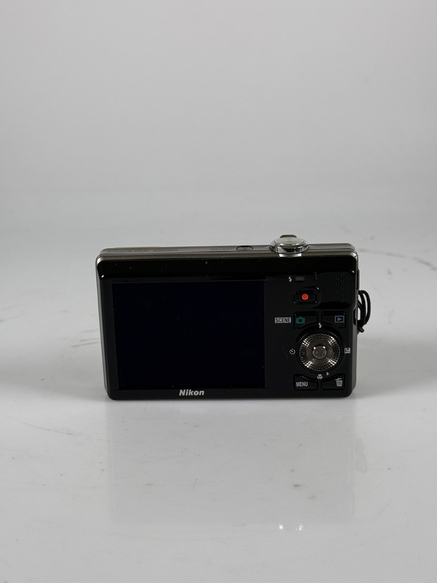 Nikon COOLPIX S6000 14.2MP Digital Camera - silver