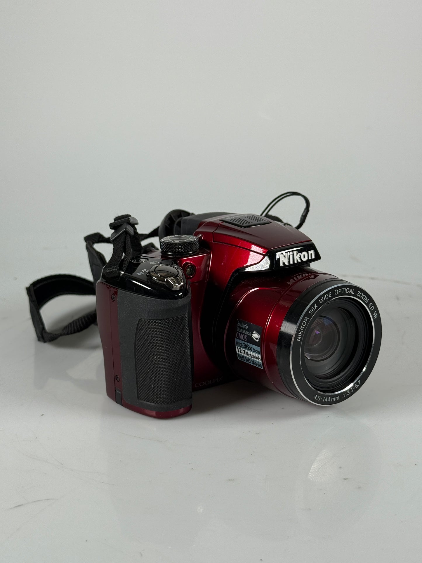 Nikon Coolpix P500 Digital Camera 36x Zoom 12.1 Megapixel Red